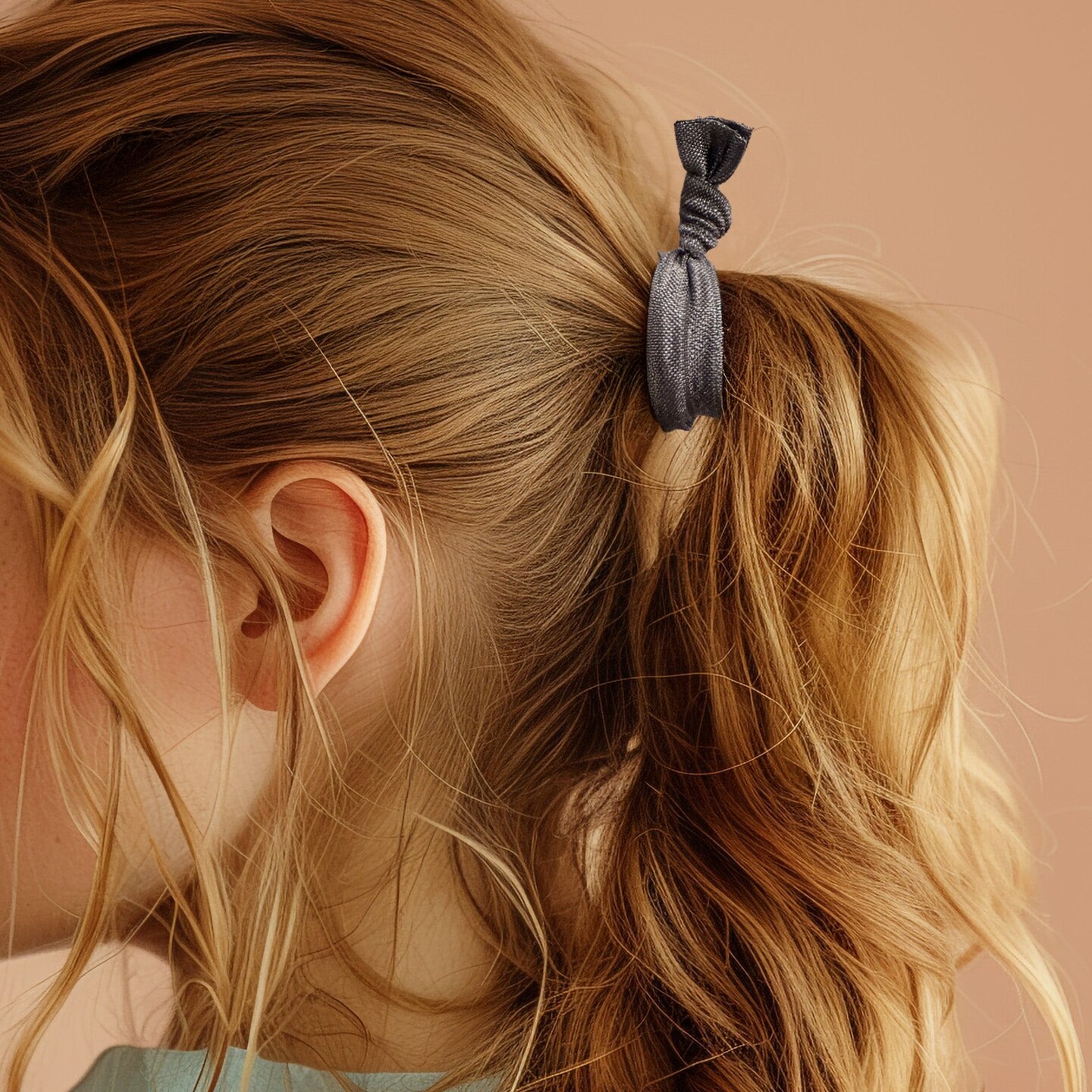 Wrapables No Crease Ouchless Elastic Ribbon Hair Ties Ponytail Holders (Set of 30), Grayscale