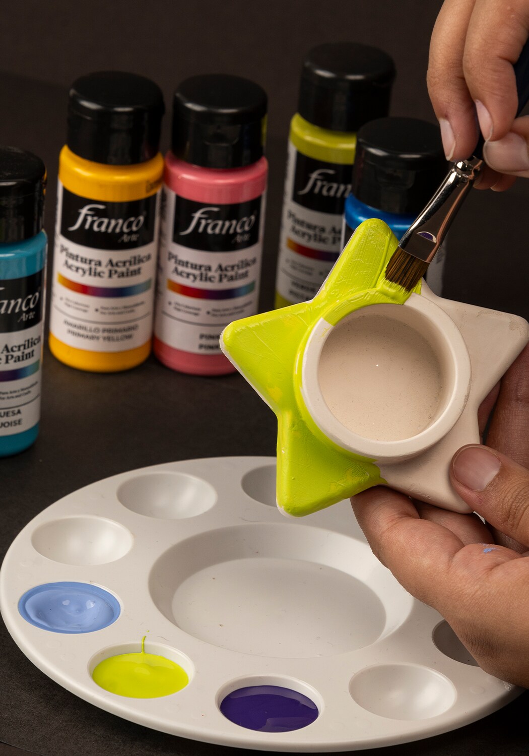 18023 Acrylic Paint 2 U.S fl oz / Christmas Green