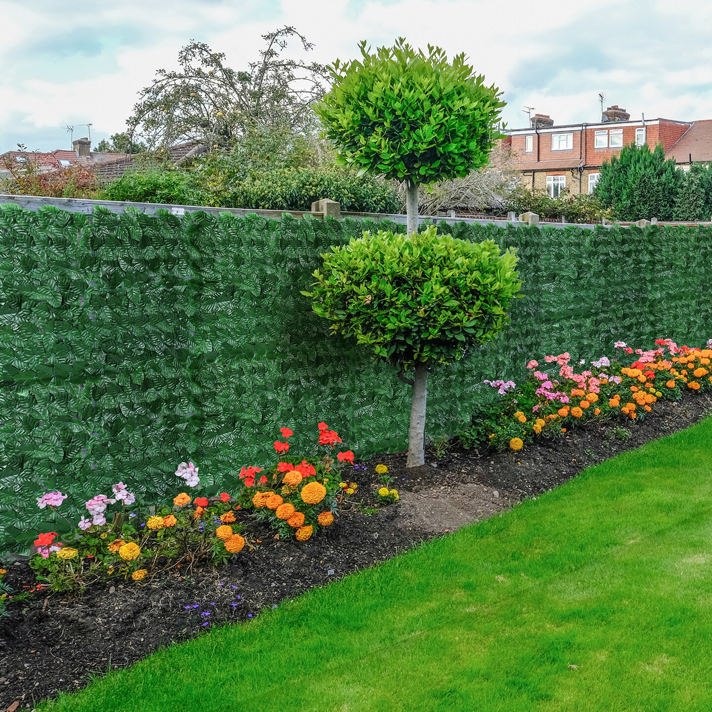Artificial Ivy Privacy Fence Screen &#x2013; 51.66 Sq Ft UV-Resistant Greenery Wall Panels, Customizable Indoor/Outdoor Decor for Balcony, Garden, Fence (Green Apple)