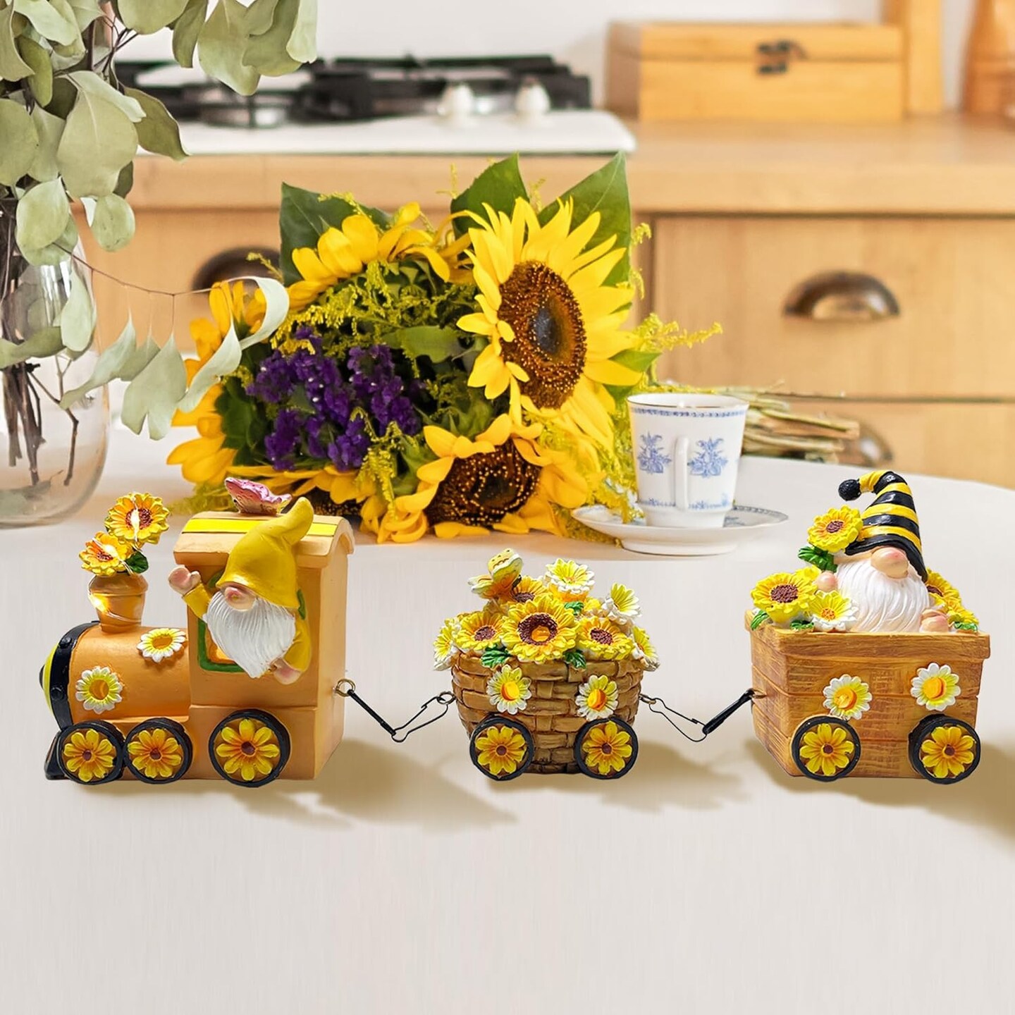 Sunflower Decor Train, LED Sunflower Decor for Tabletop, Sunflower Decorations Indoor for Home Outdoor Party, Gnomes Figurines Lighted Centerpieces Table