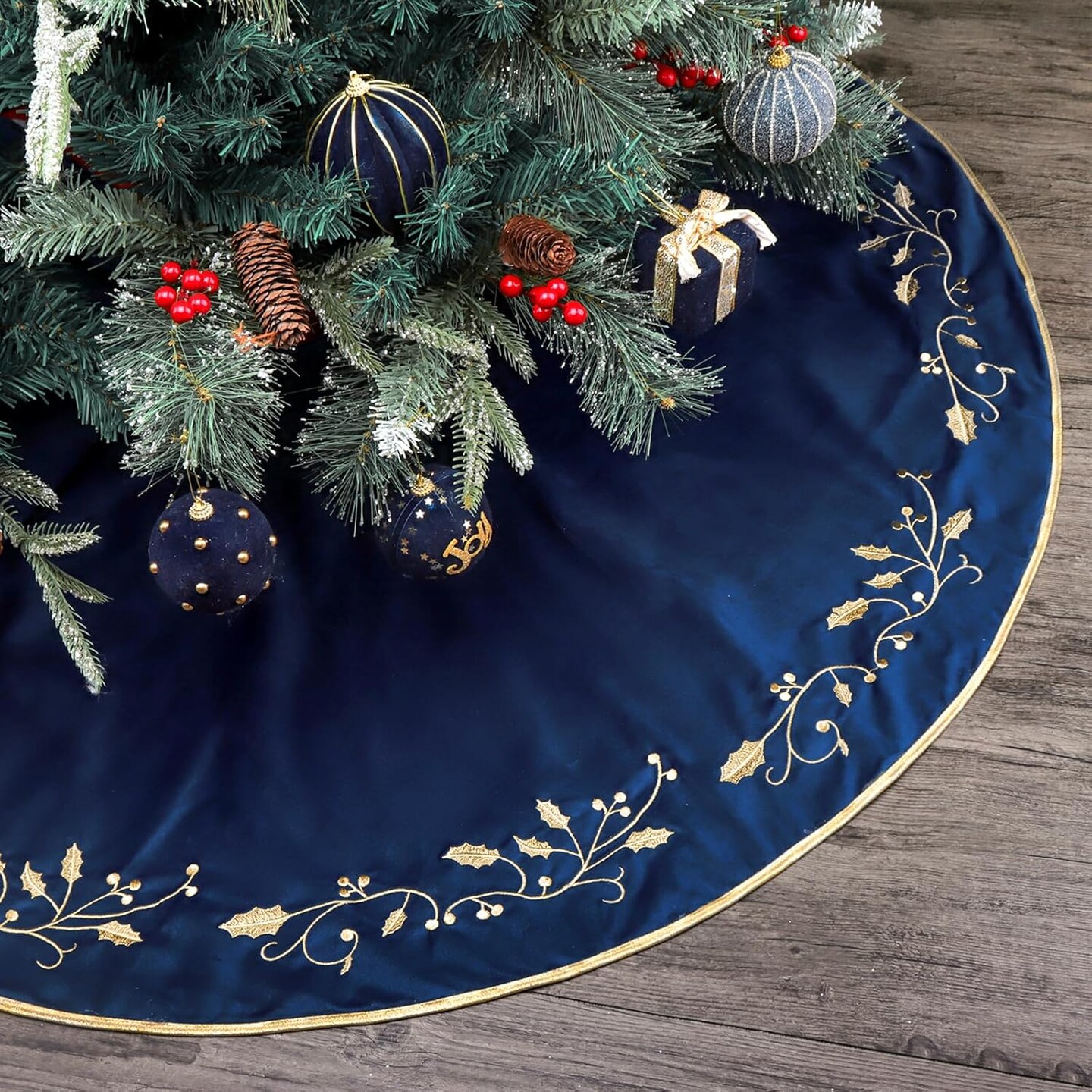 48 inches Large Velvet Fur Plush Blue Tree Skirt (Blue)