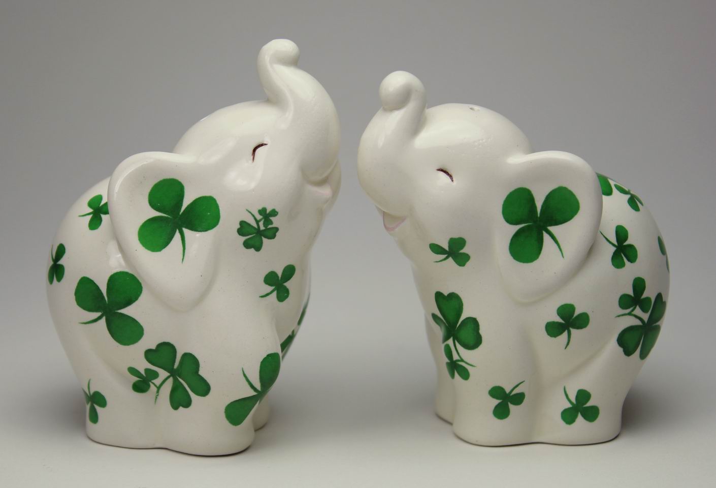 Ceramic Elephant with Shamrock Salt and Pepper Shakers, Home D&#xE9;cor, Gift for Her, Mom, Kitchen D&#xE9;cor, Irish Saint Patrick&#x2019;s Day D&#xE9;cor