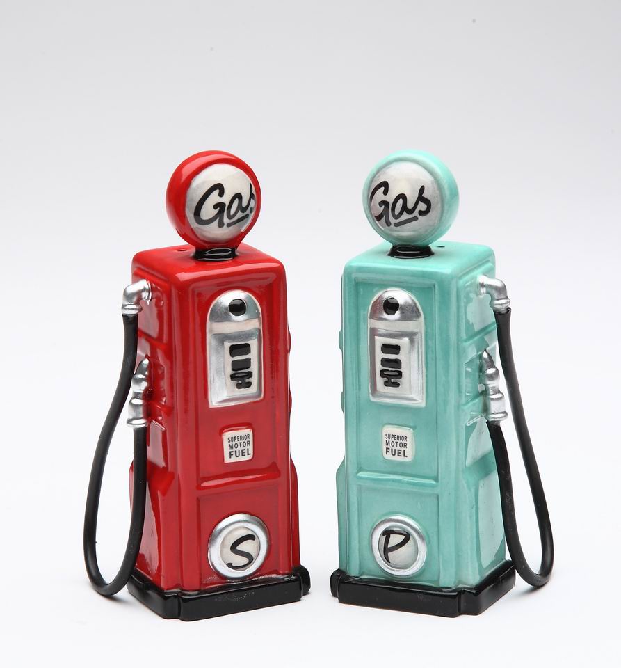Ceramic Red and Green Gas Pump Salt and Pepper Shakers, Home Décor, Gift for Him, Gift for Dad, Kitchen Décor, Dining Table Décor
