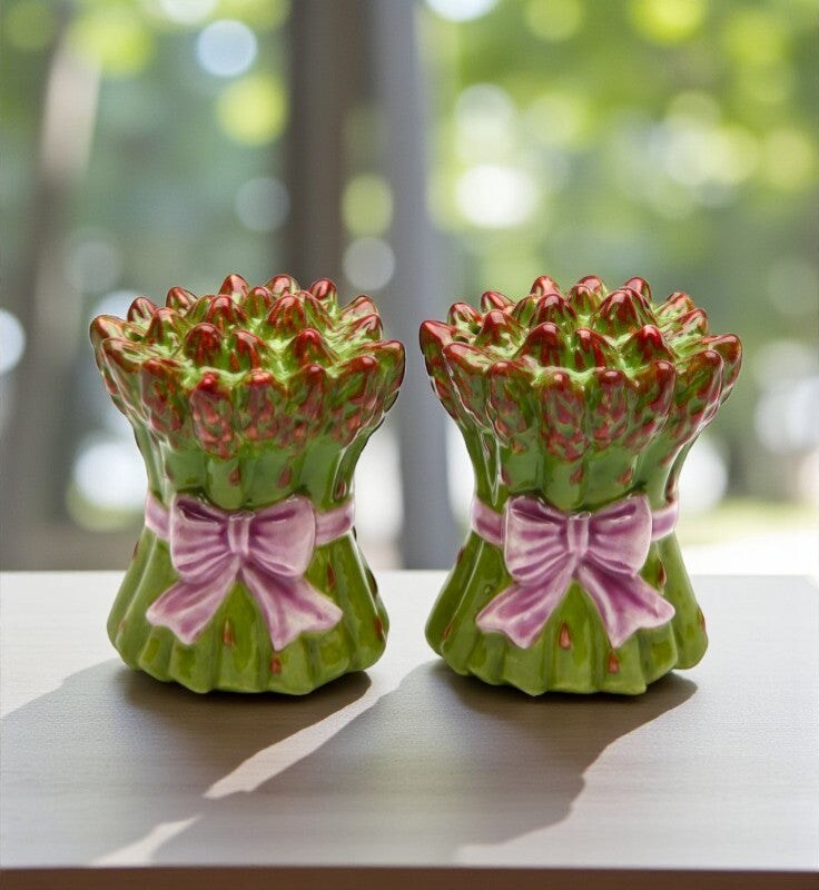 Hand Painted Ceramic Asparagus Salt and Pepper Shakers, Home Décor, Gift for Her, Gift for Mom, Kitchen Décor, Farmhouse Décor