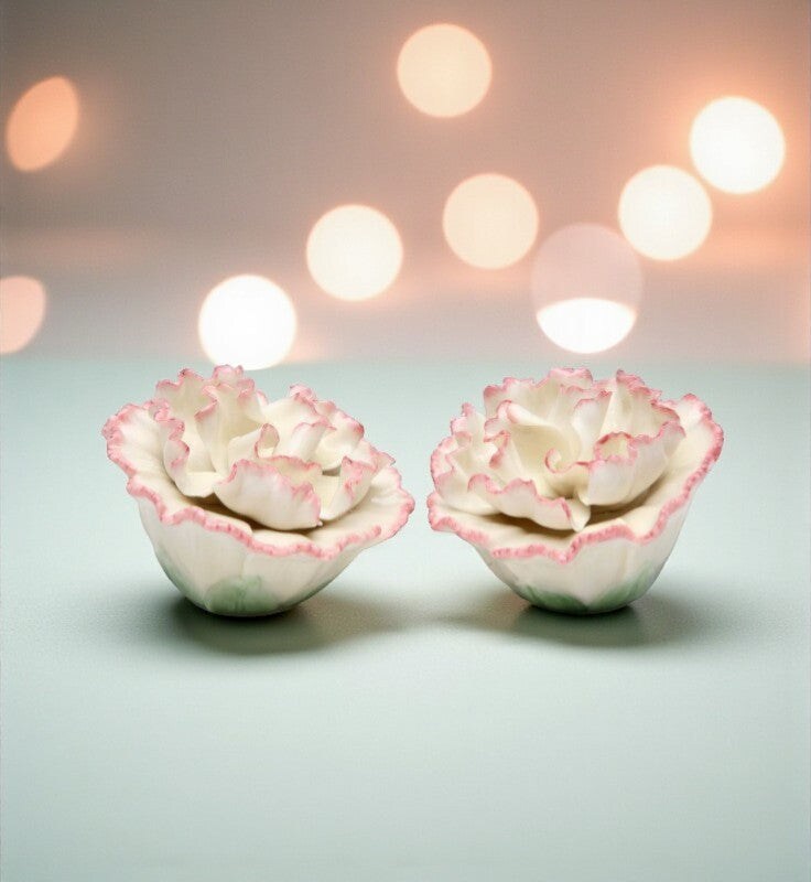 Ceramic Carnation Flower Salt & Pepper Shakers, Home Décor, Gift for Her, Gift for Mom, Kitchen Décor