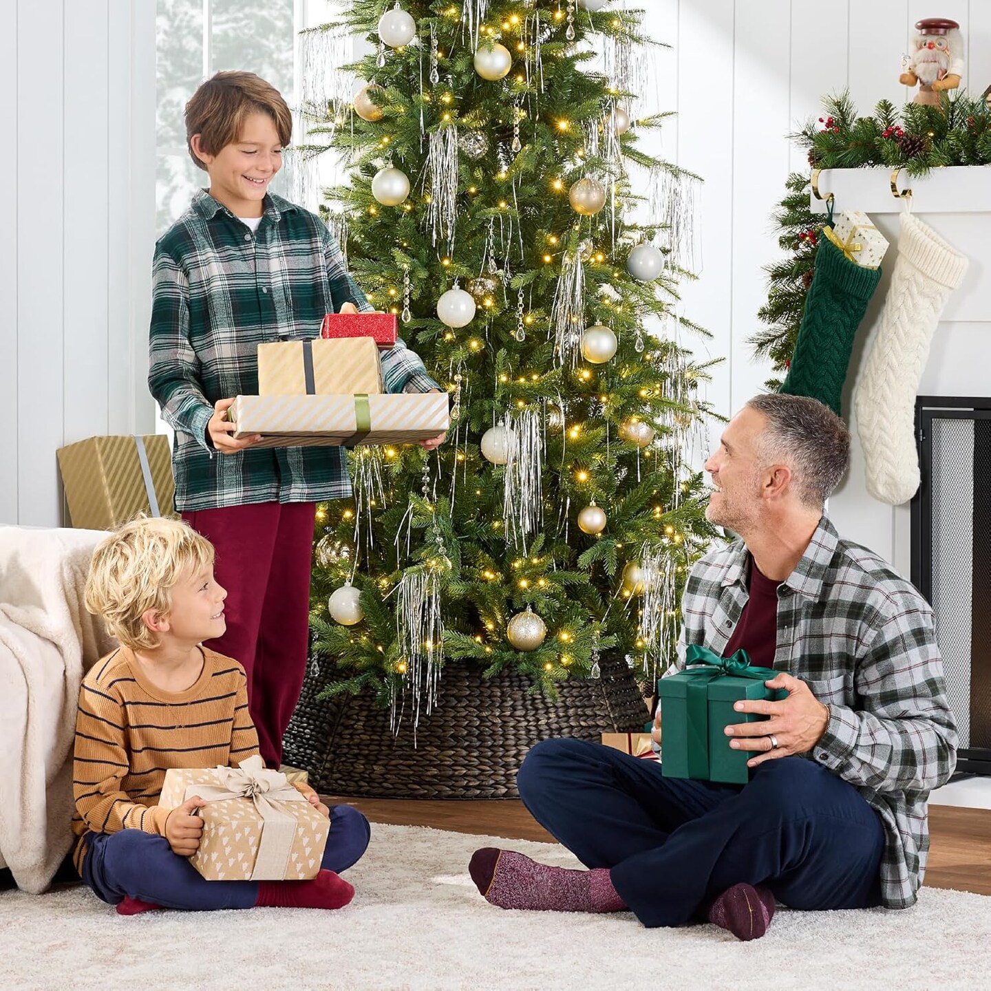 Aspen Noble Fir Christmas Tree, Realistic Full Shape with 700 Micro White & Multicolor LED Lights for Decoration and Events