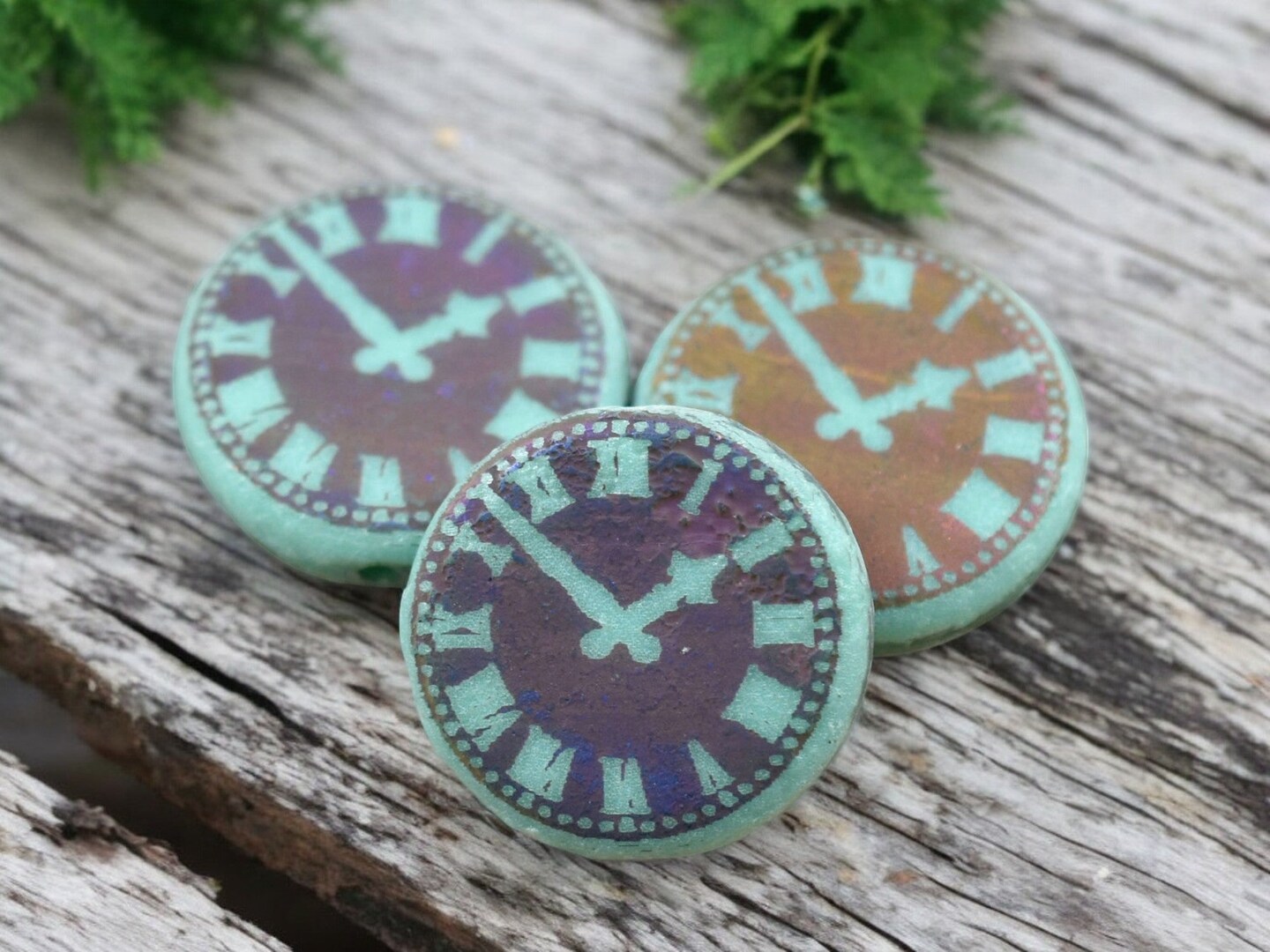 *8* 14mm Laser Etched Opaque Turquoise Sliperit Clock Coin Beads