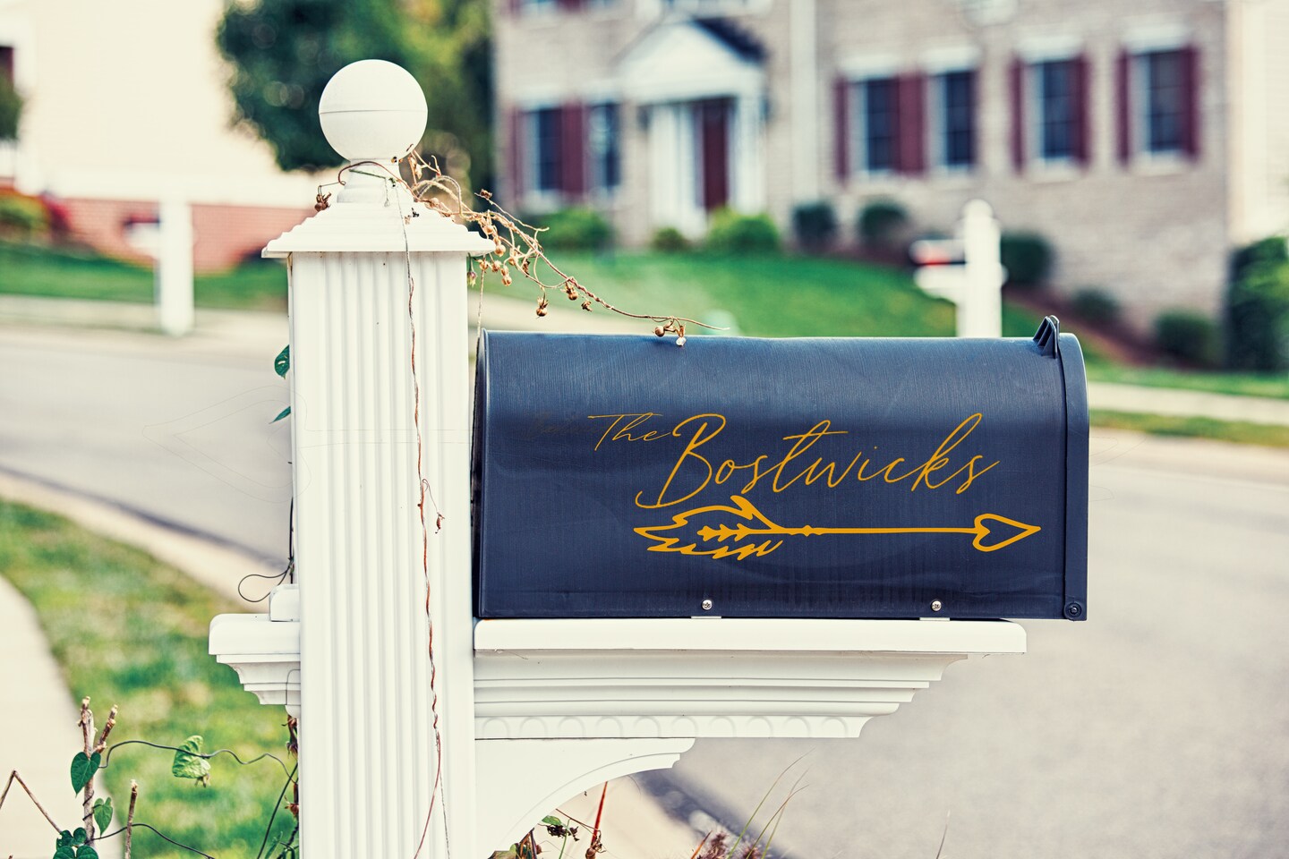 Customizable Name and Number Mailbox Address Decal