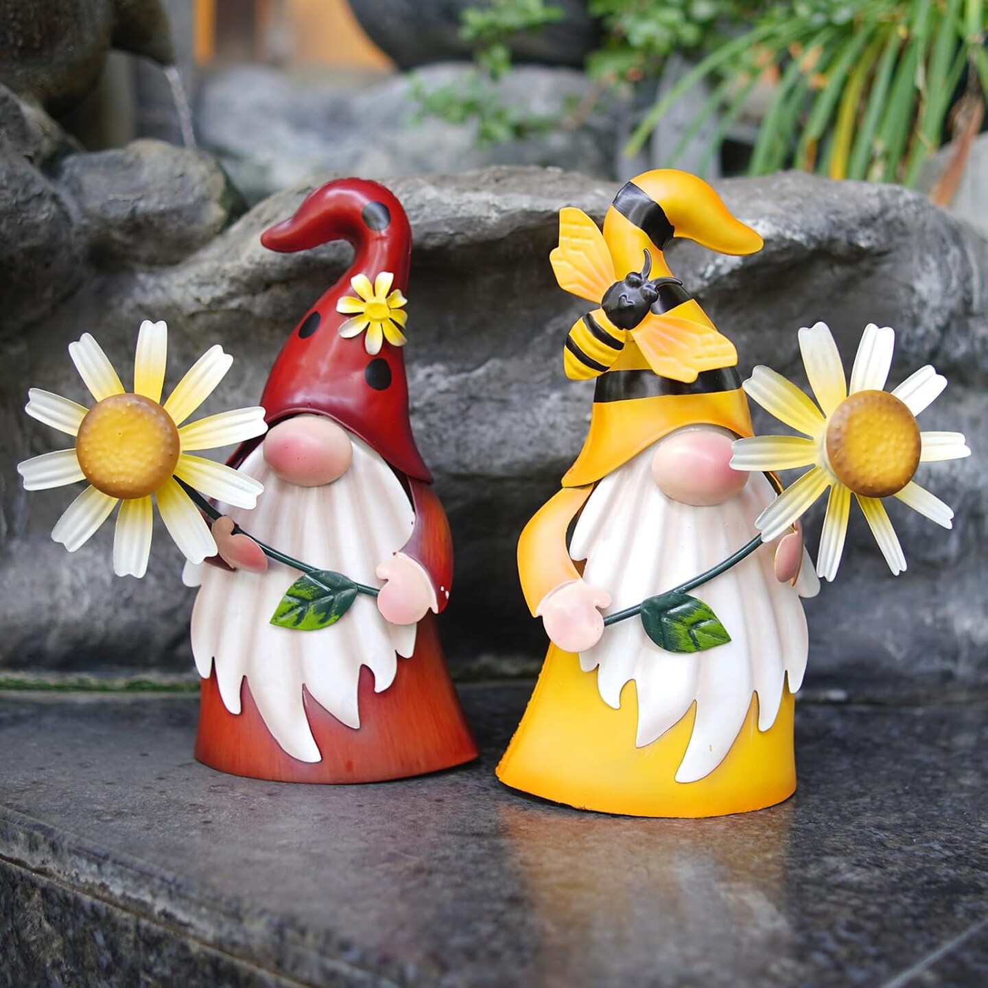 Metal Gnome Yard Art - Metal Gnome Statue -Outdoor Garden Gnome Decorations - Bee and Ladybug Art Sculpture- Christmas Holiday Lawn Patio Yard Garden Decor (Set of 2)