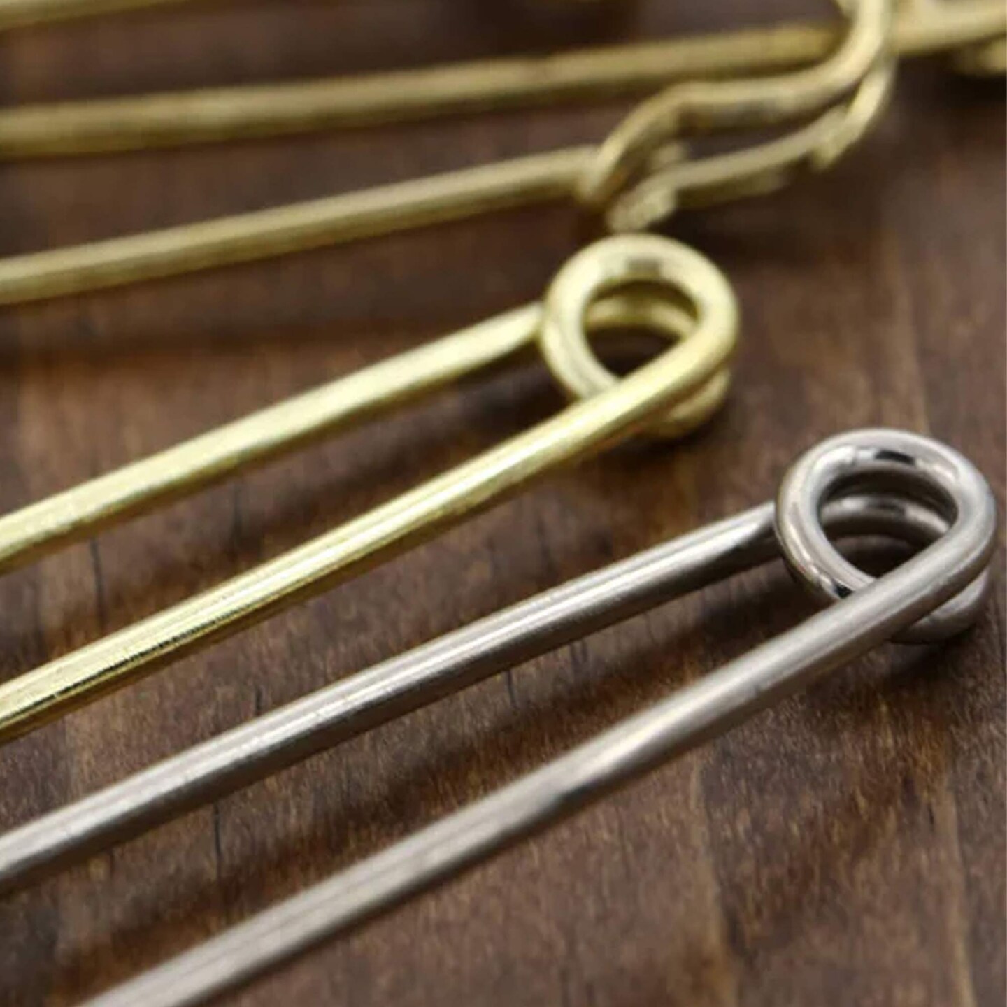 2.75&#x22; Gold Jumbo Safety Pins Set of Four
