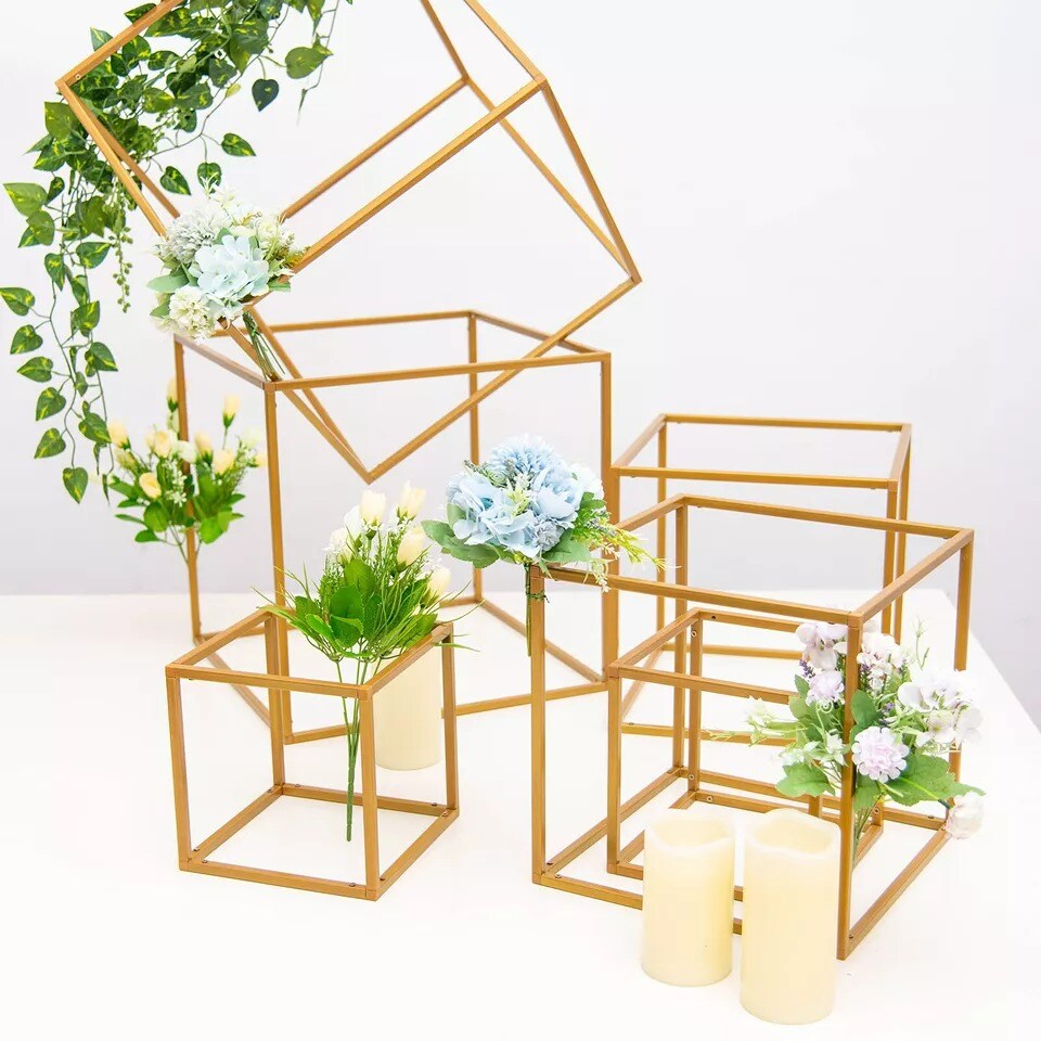 2 pcs 20&#x22; tall Matte Gold Geometric Cube Metal Stands Wedding Party Vase Holders