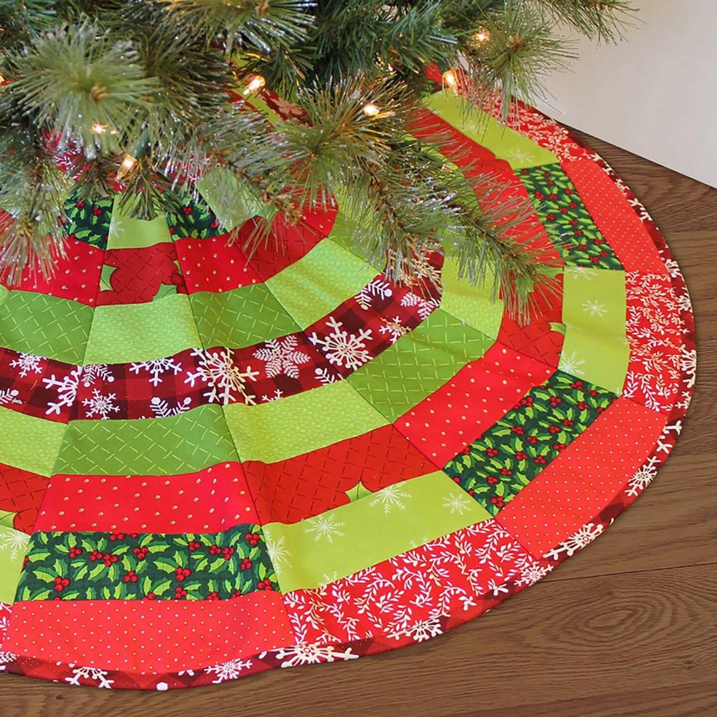 Tree Skirt Quilt-As-You-Go Kit