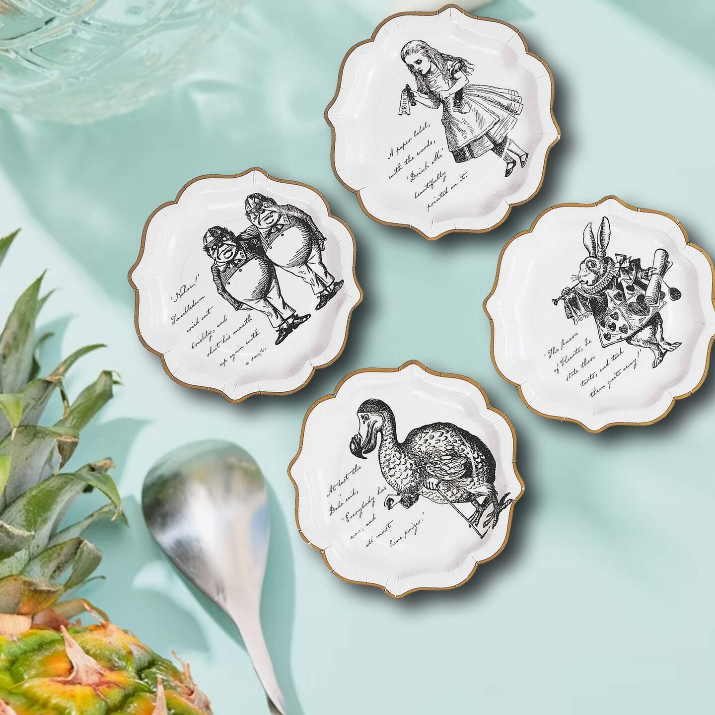 8 Count Truly Alice Paper Dinner Plates Alice in Wonderland Party 7 Inch