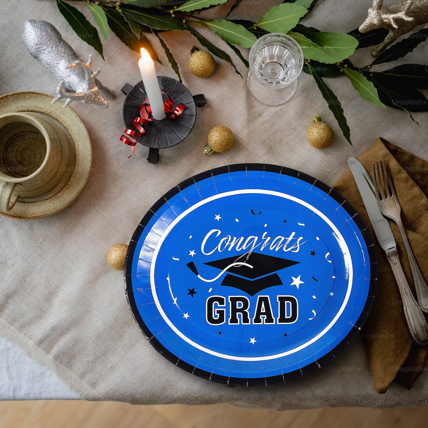 25 Count Betallic Congrats Graduation Party Blue School Colors Paper Banquet Plates Disposable Dinner Plates 11 3/4" x 10"