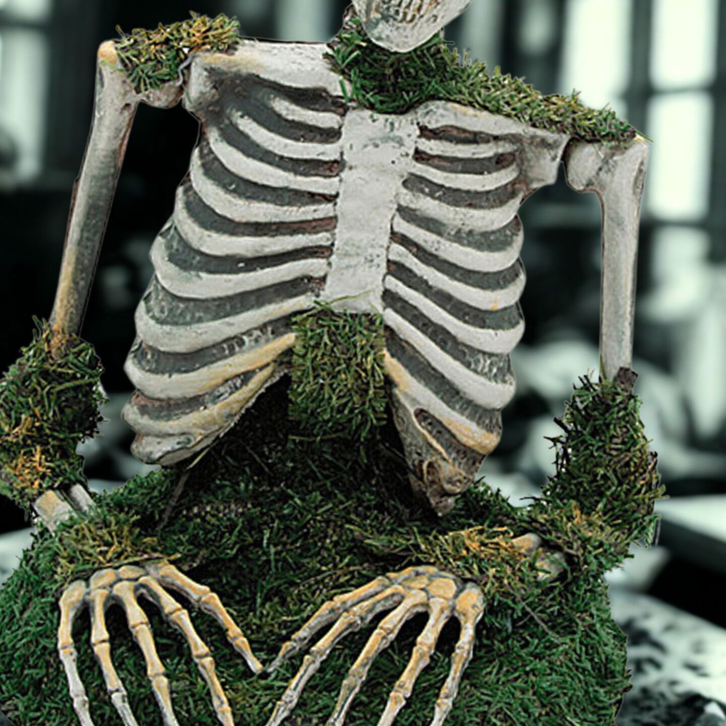 Animated Mossy Skeleton Tabletop Halloween Decoration Spooky Party Centerpiece Creepy Home Accent