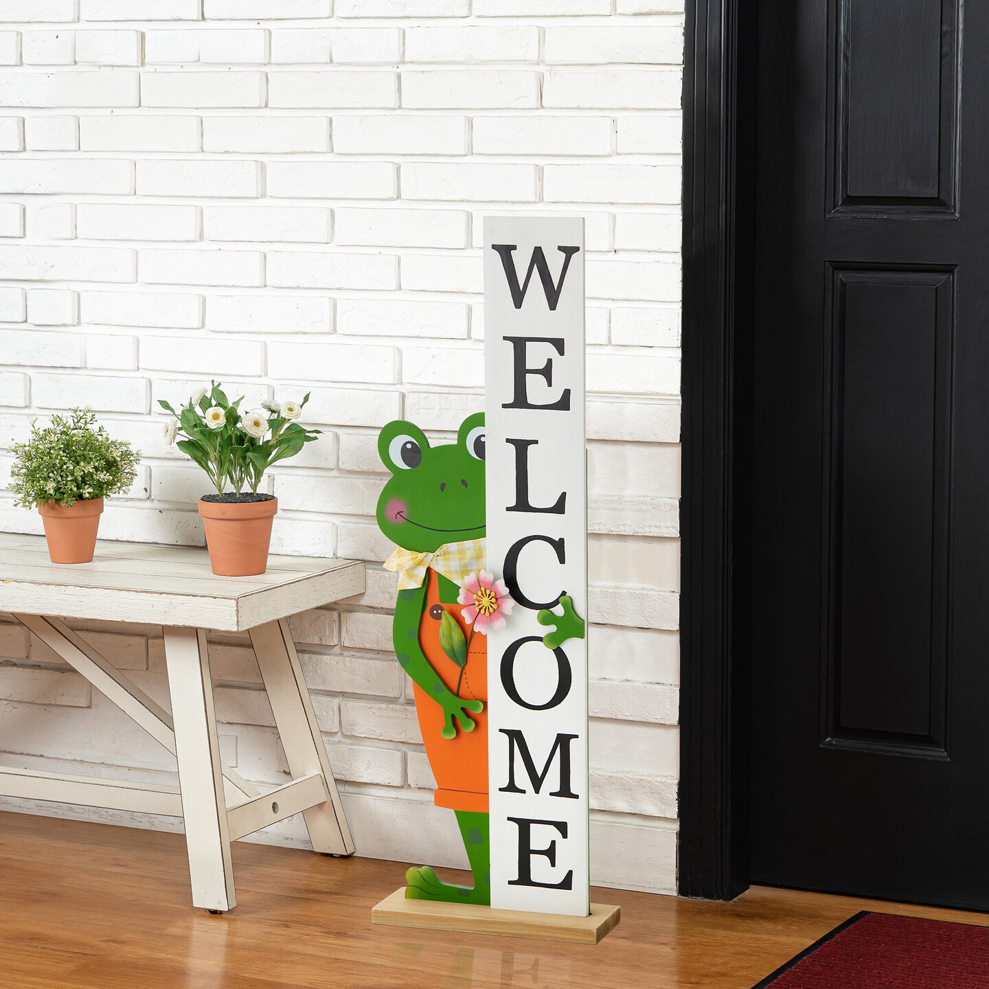 36&#x22;H Wooden Frog Welcome Porch D&#xE9;cor