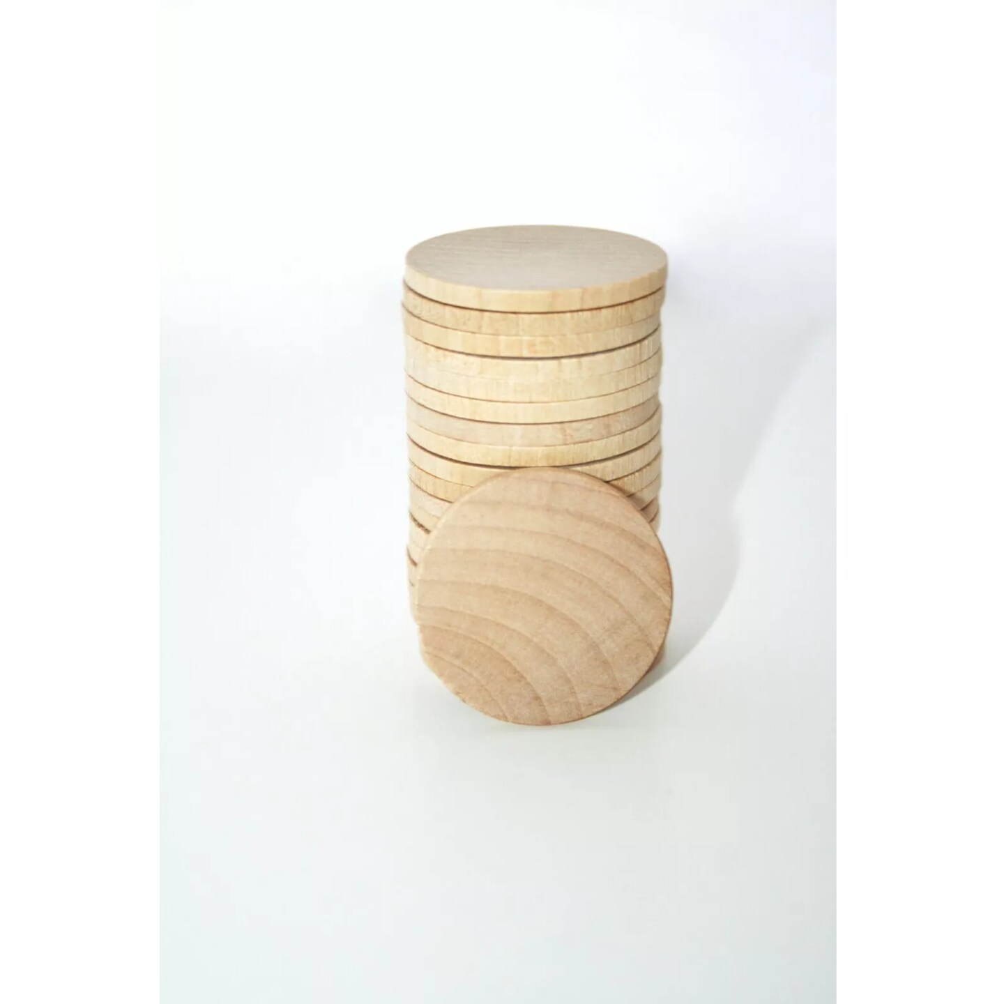 Kitcheniva 25 Pcs Wooden Circles Round Disc Wood Pendant Crafts Art