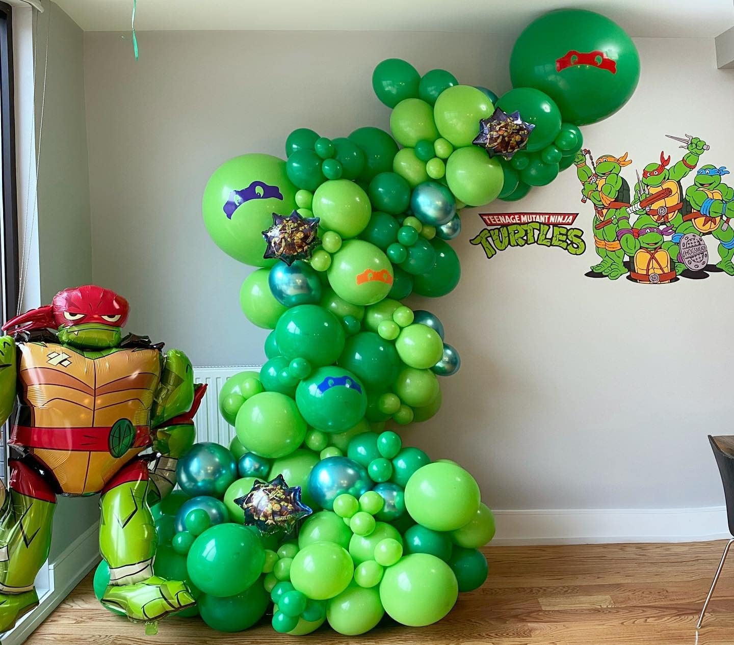80pcs Green Balloon Set – 12 Inch Lime Green, Chrome Metallic & Confetti Latex Balloons for Jungle Safari, Forest Theme Birthday, Baby Shower & Party Decorations