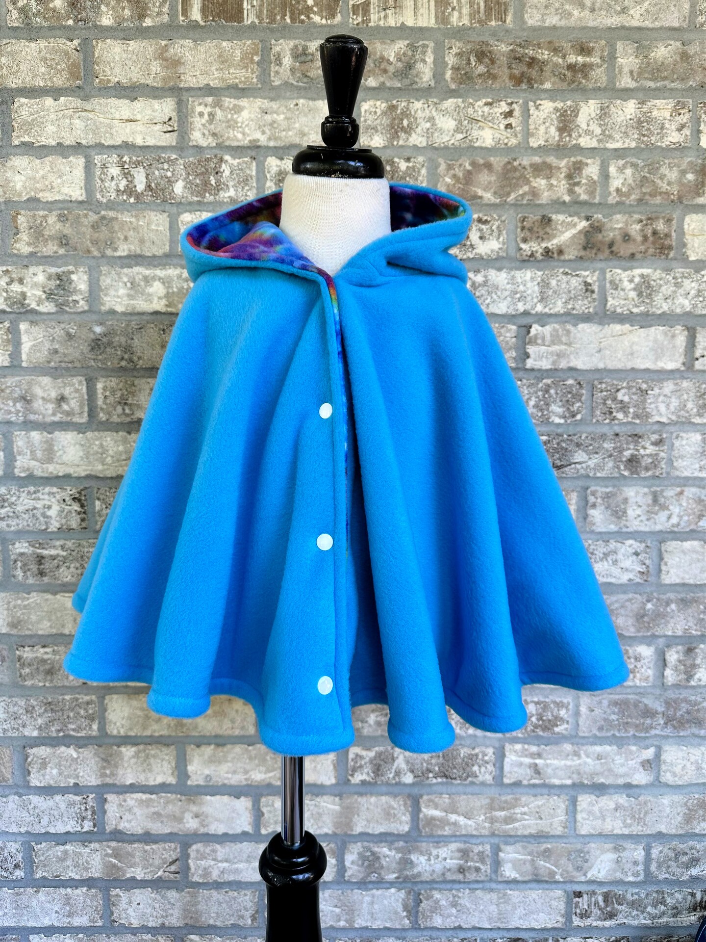 Reversible Hooded Car Seat Poncho with Multiple Sizes, Two Closure
