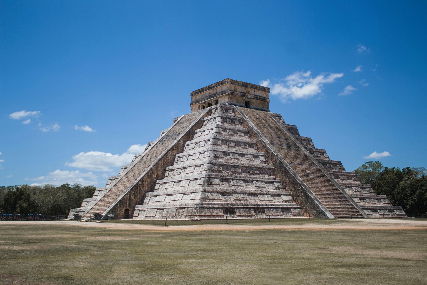 Chichen Itza El Castillo Table Lamp | Unique Lamp | Dimmable LED