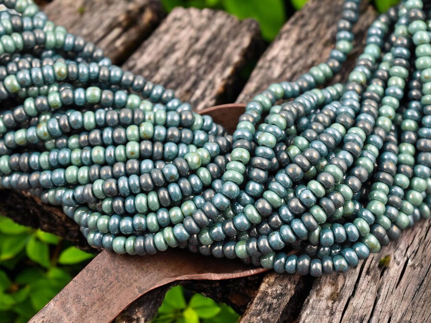 6/0 Aged Goblin Picasso Seed Bead Mix (19&#x22; Strand)