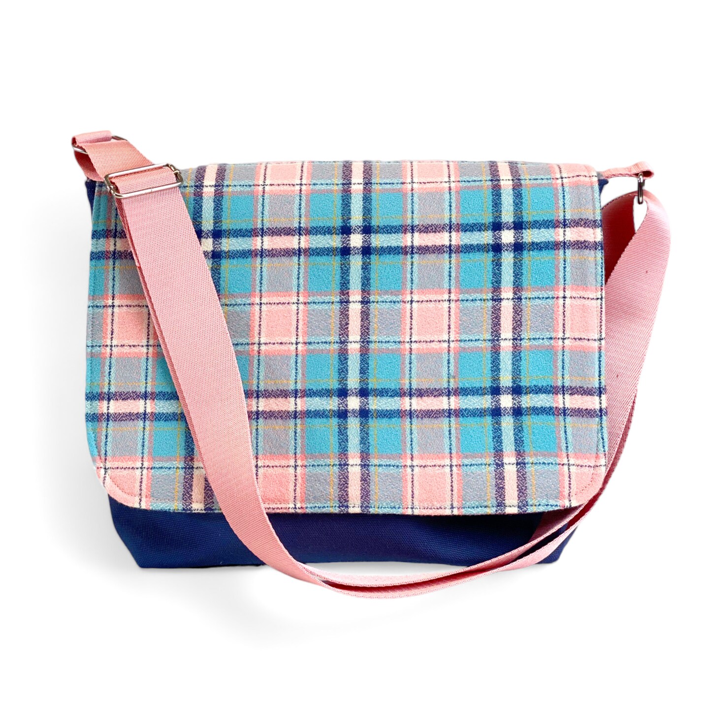 Crosscut Sewing Co.&#xAE; Messenger Bag Sewing Project Kit for Beginners