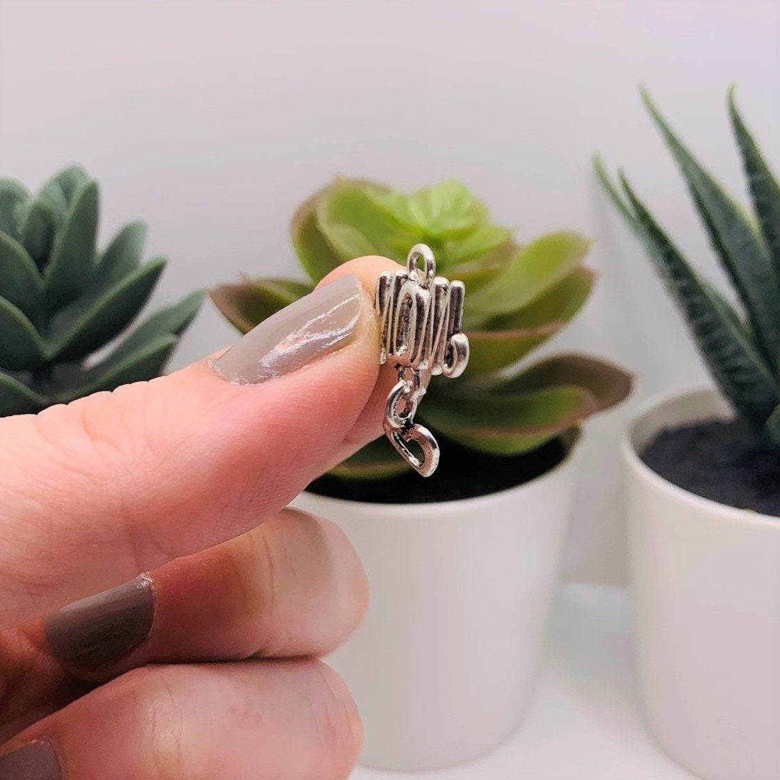 4, 20 or 50 Pieces: Silver Mother&#x27;s Day Love My Mom Charms