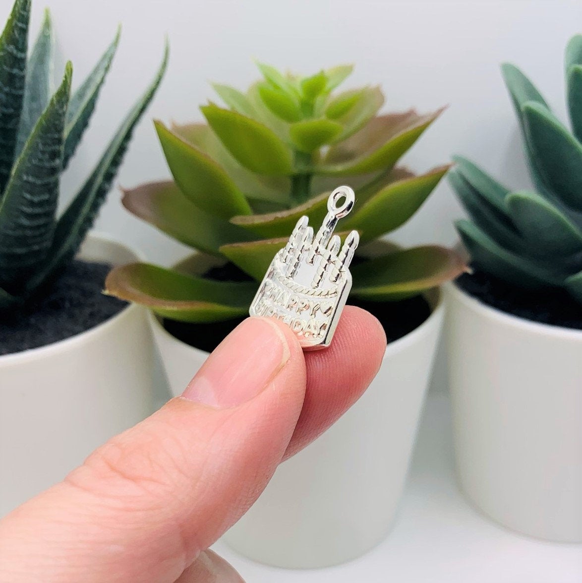 4, 20 or 50 Pieces: Silver Plated Happy Birthday Cake Charms