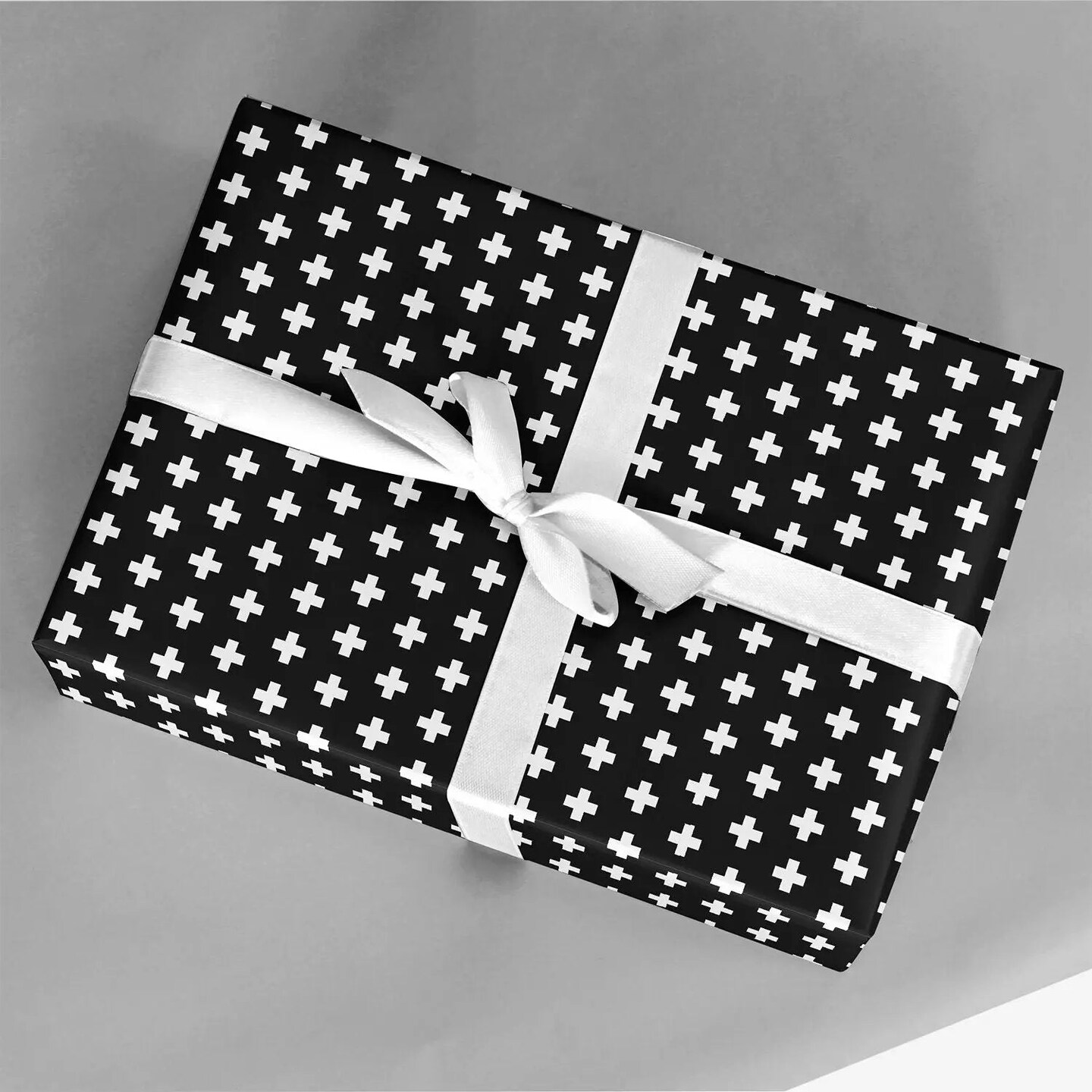 Minimal Gift Wrap