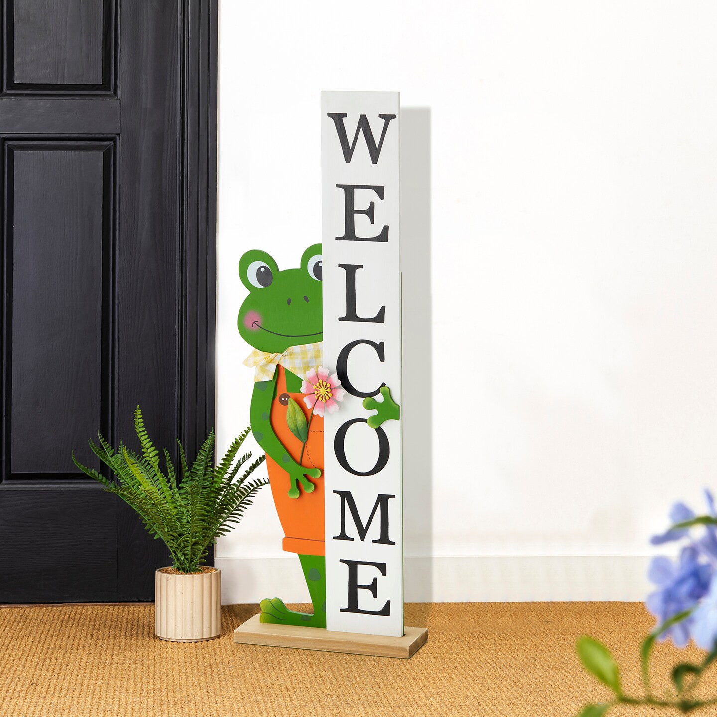 36&#x22;H Wooden Frog Welcome Porch D&#xE9;cor