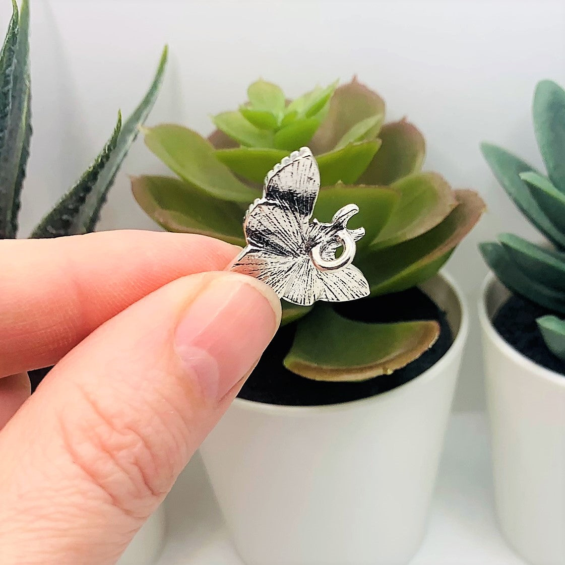 1, 4 or 20 Pieces: Silver Death&#x27;s Head Moth Charms, 26x24mm