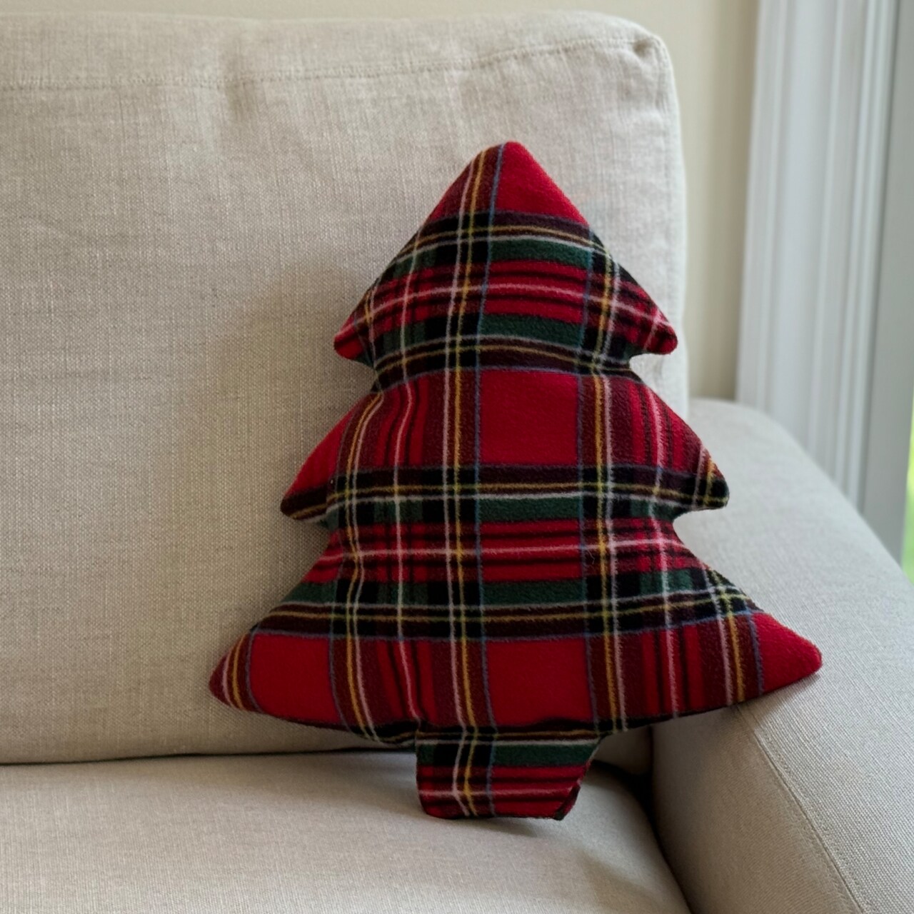 Sew a Christmas Tree Pillow