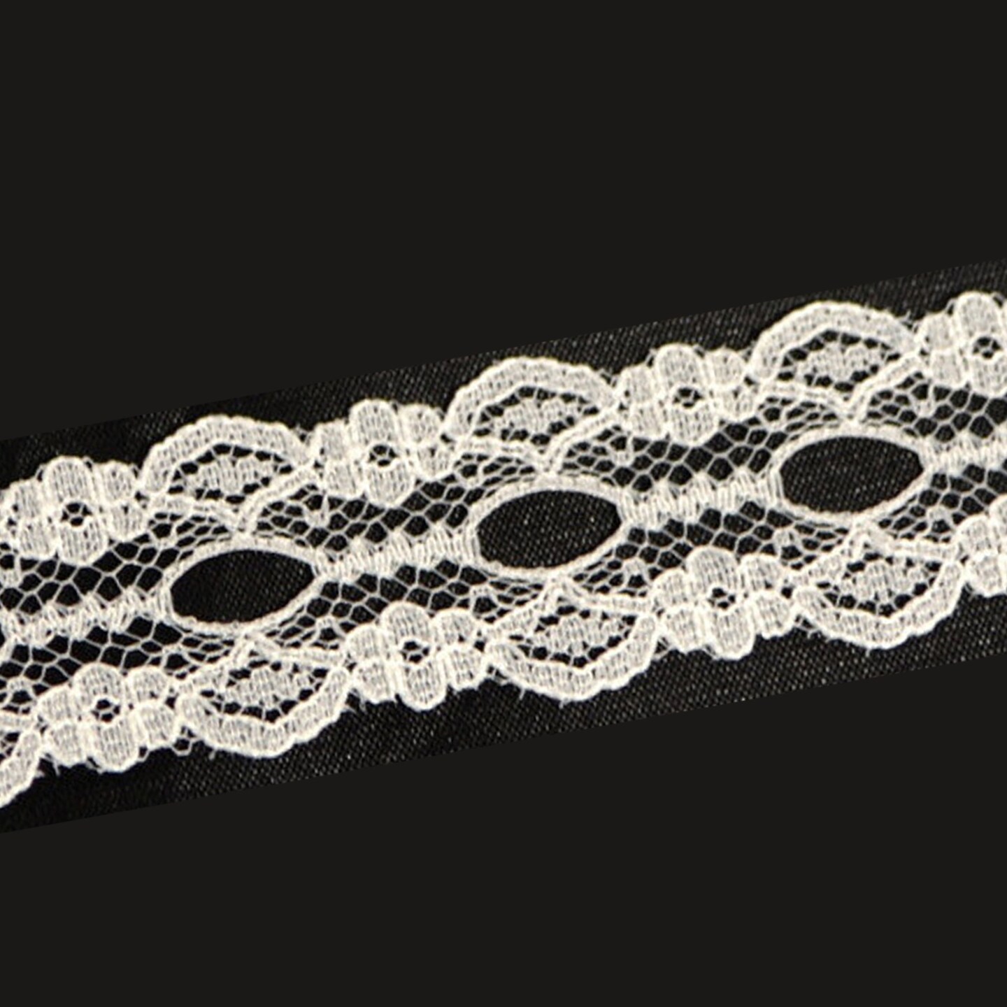 1&#x22; x 400 Yards White Flat Lace Trim Roll