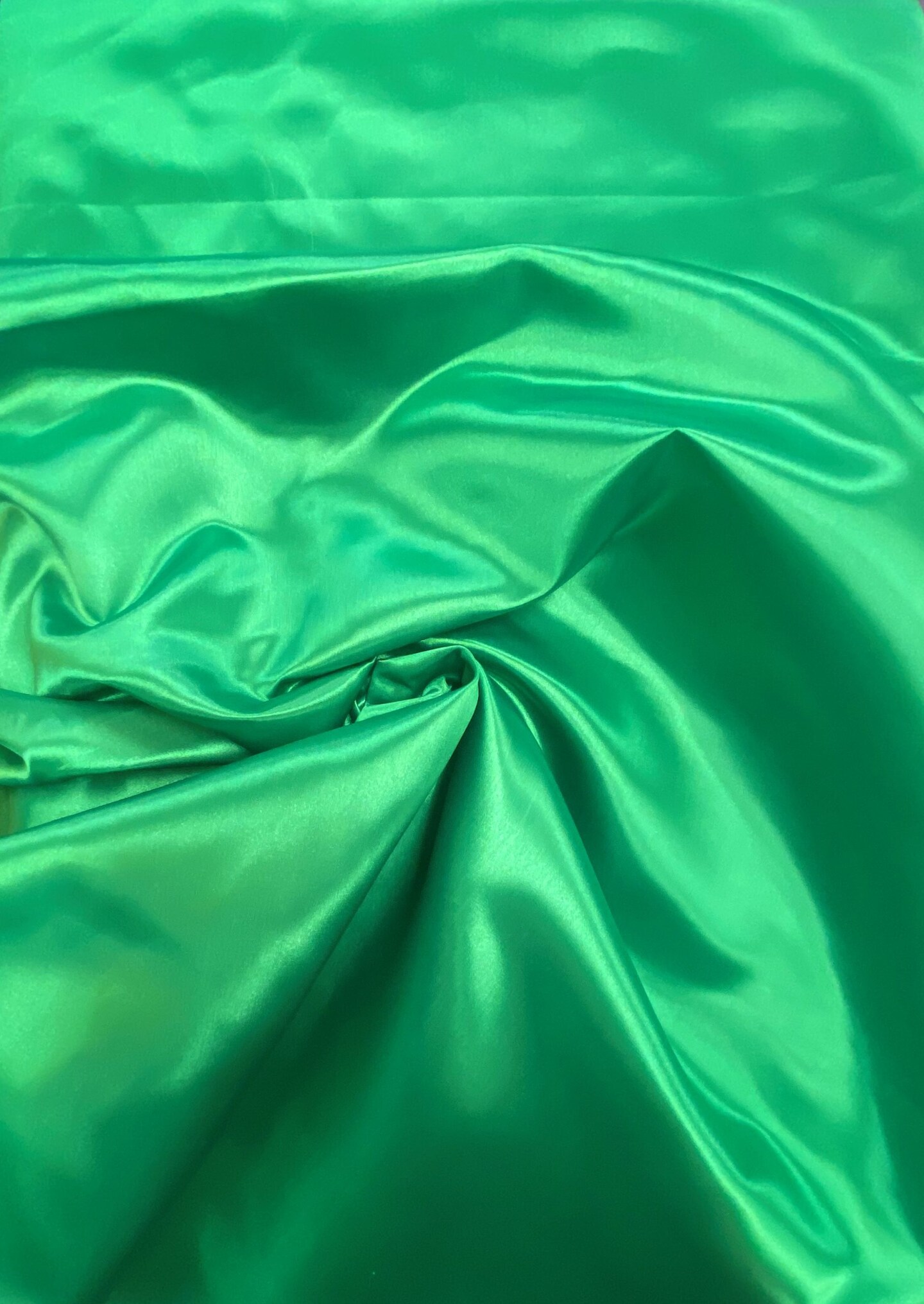 1 Yard Kelly Green Bridal Satin Fabric 58/60 Inch Wide Elegant Lustrous Polyester for Dressmaking & Decorative Use