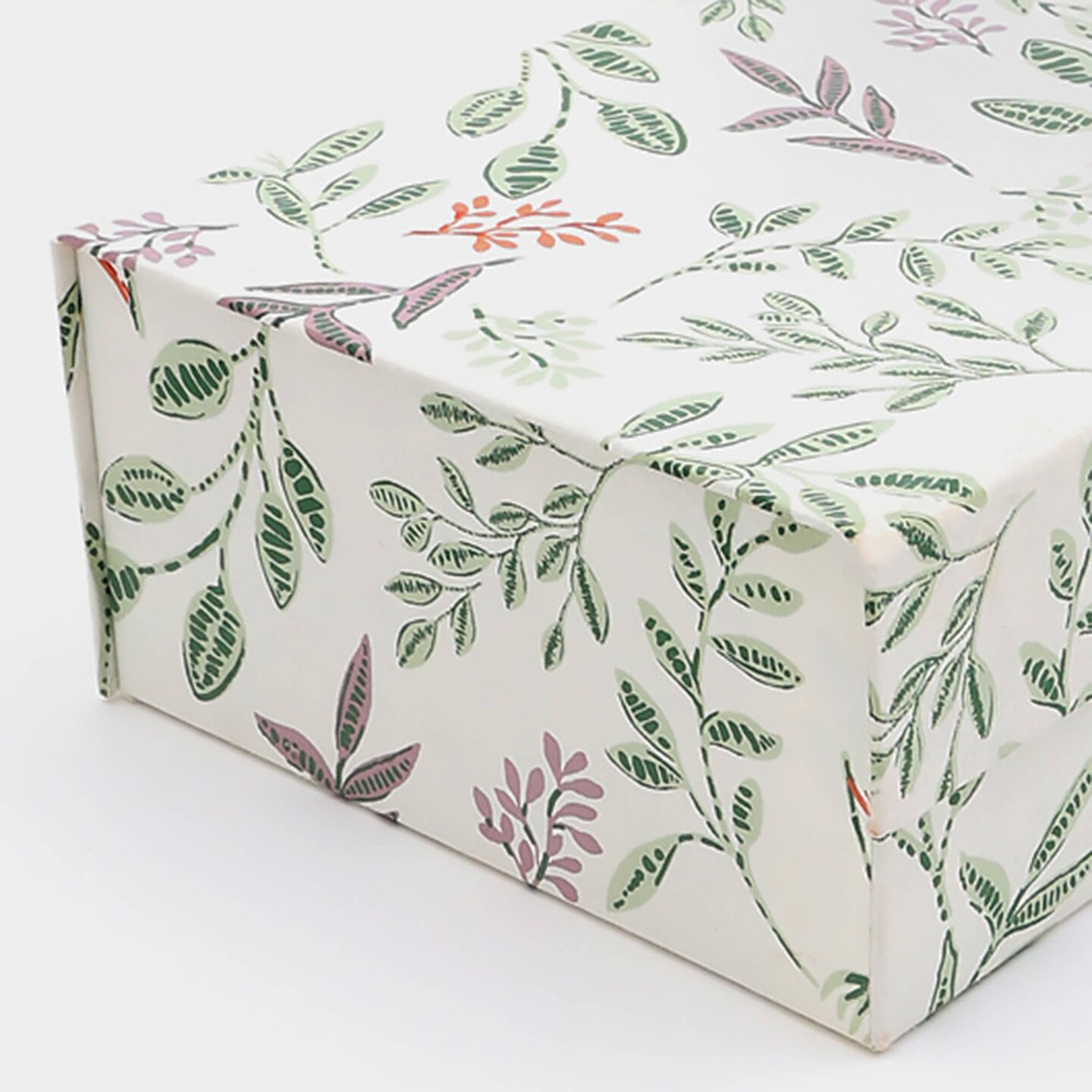Handmade paper &#x26; Cardboard Rectangular Gift Box in Off white/Green - 11 X 4 Inch