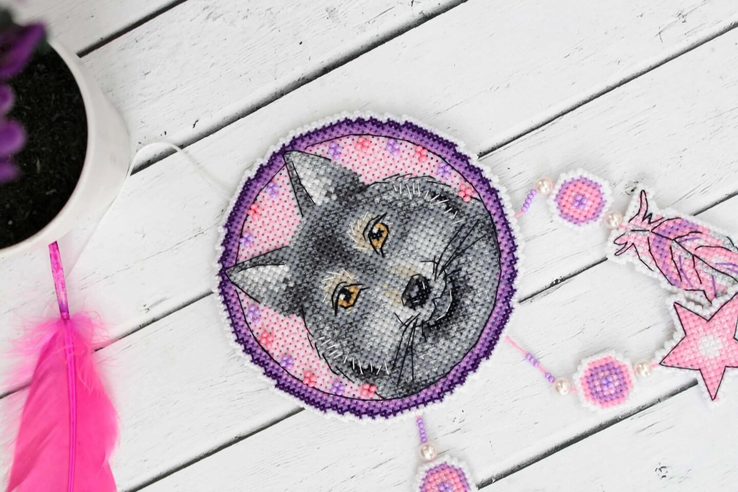 Dream Catcher - Wolf SR-303 Plastic Canvas Counted Cross Stitch Kit