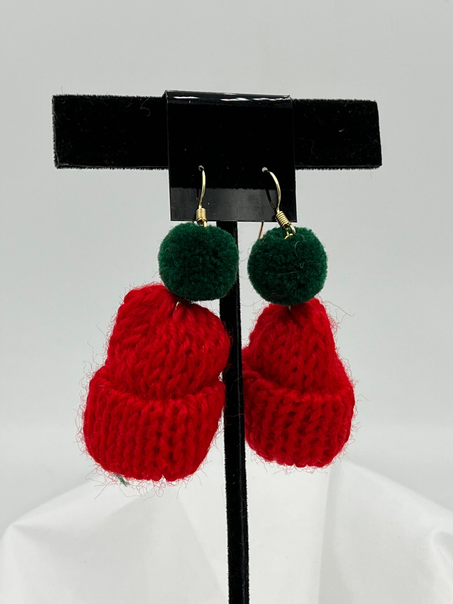 Bright Red Knit Christmas Hat Pin Brooch with Blue Pompom MakerPlace by  Michaels