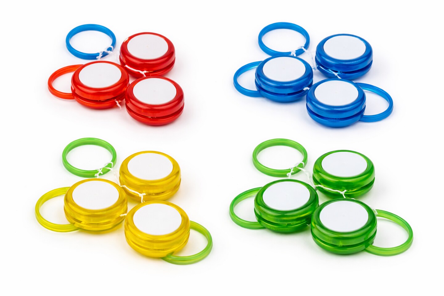 Mini Yo-Yos, 1.25 Inch, 12 Count – Classic Yo-Yo Toys for Classroom Rewards & Party Favors