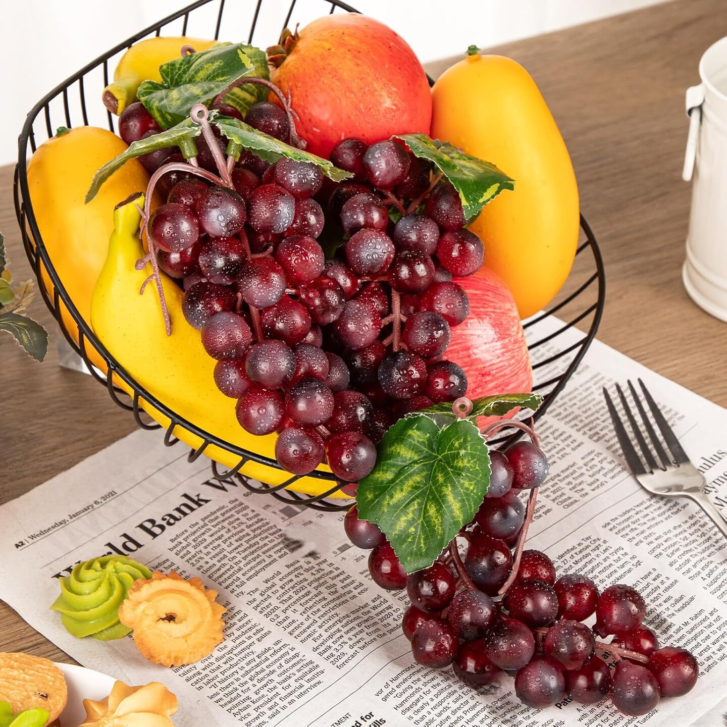 4 Bunches Plastic Lifelike Grapes - Red