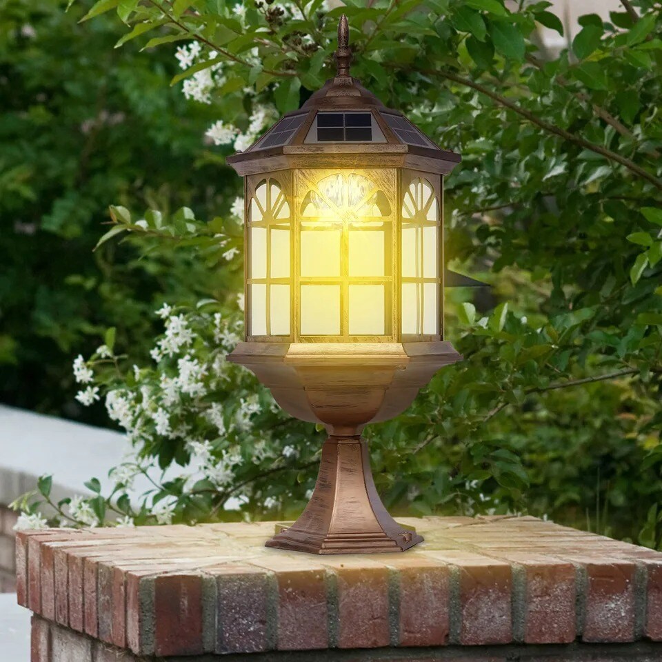 Driveway LED Post Light Yard Fence Outdoor Pillar Lamp Solar Powered Waterproof