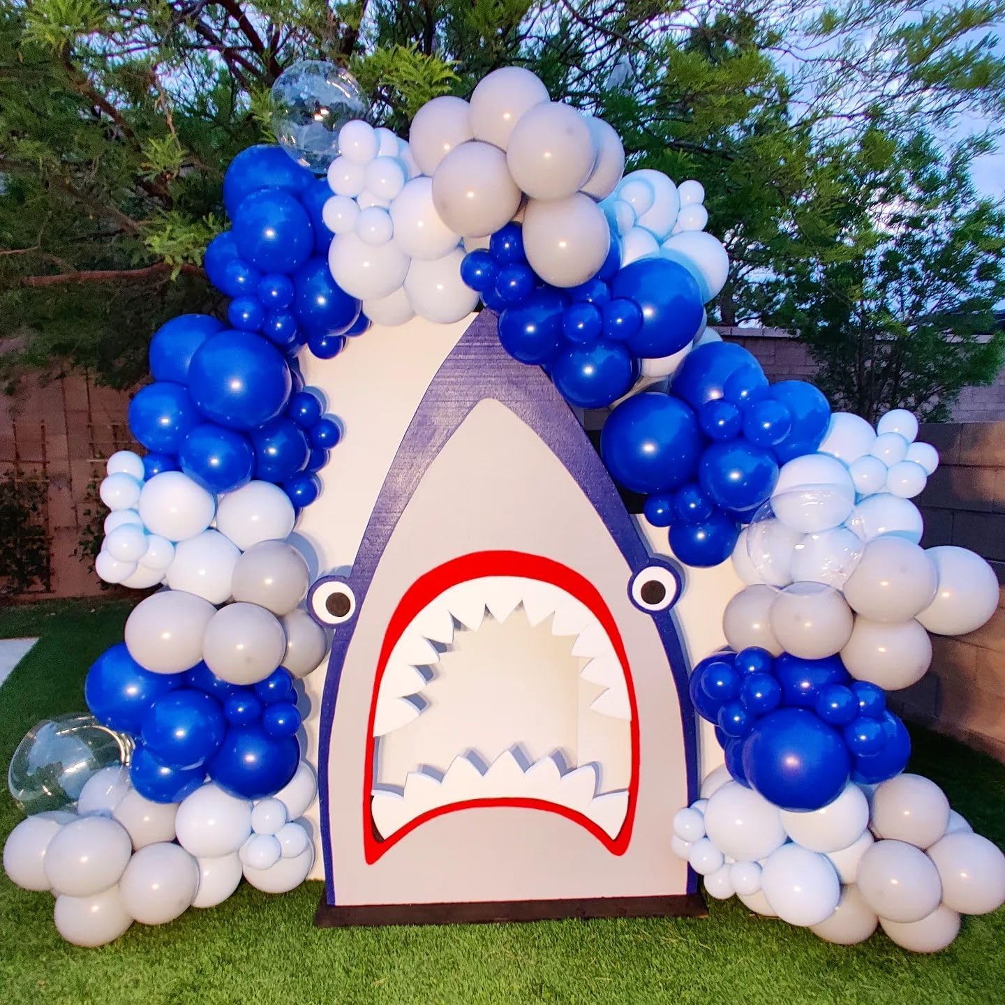 Royal Blue Balloons 18 Inch - 30 Pack Large Thick Blue Balloons Big Round Royal Blue Latex Balloons for Birthday Baby Shower Graduation Baseball Nautical Party Decorations