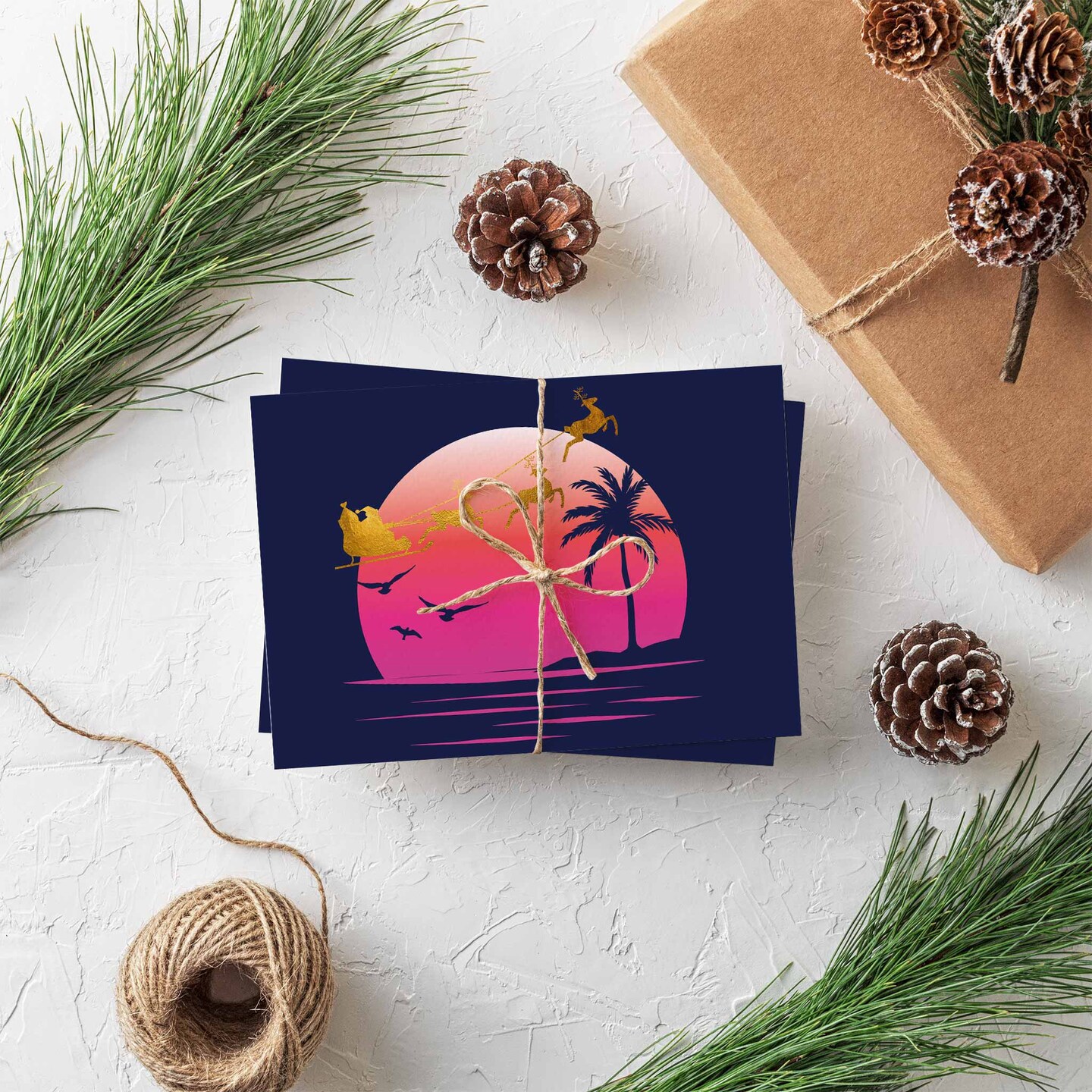 Tropical Christmas Greeting Cards Boxed Set – 24 Holiday Notecards Featuring Sunset and Palm Tree Designs, Perfect for Beachy and Unique Festive Wishes