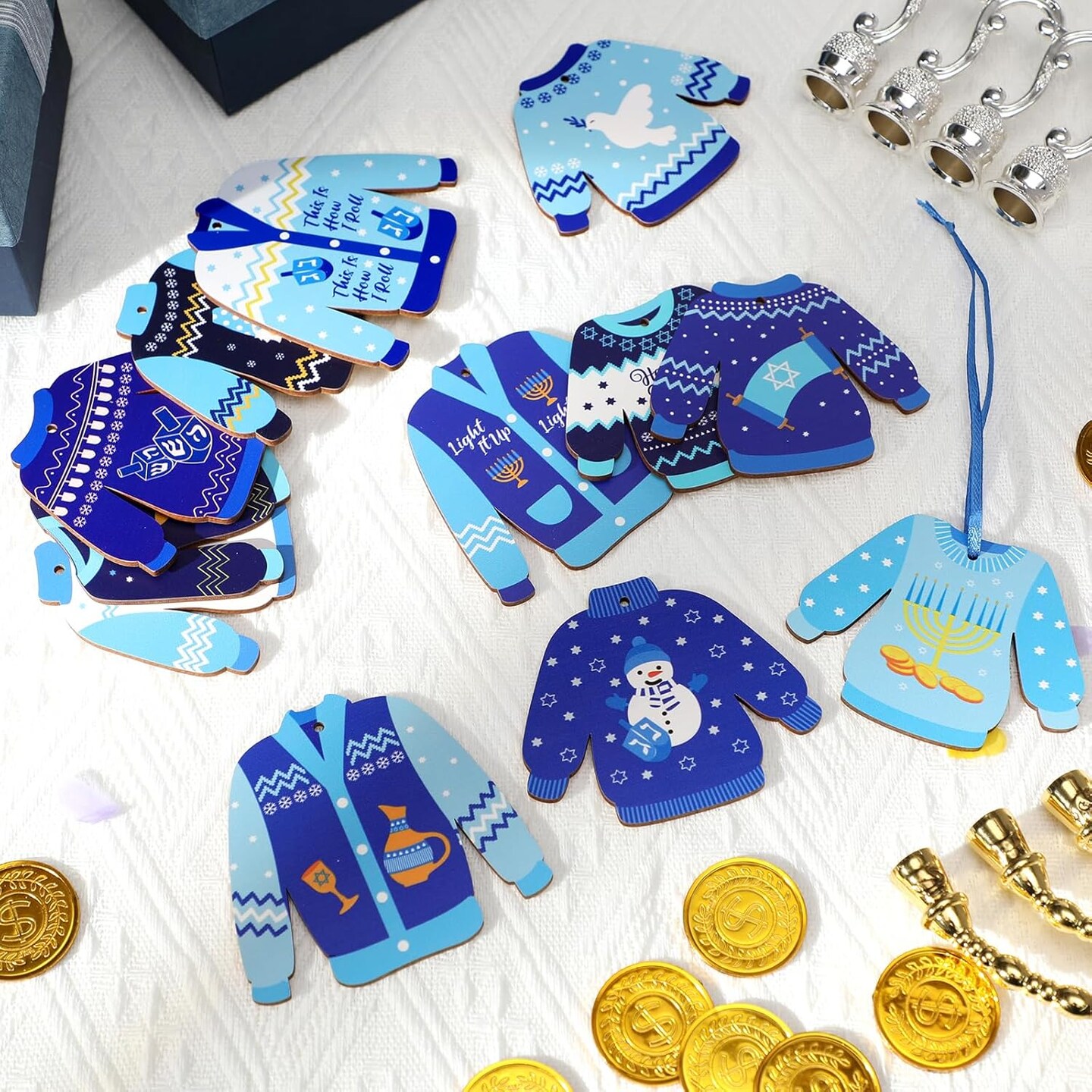 Hanukkah Wooden Ornaments Ugly Sweater Decor Jewish Menorah Dreidel Stars of David Chanukah Hanging Decoration Winter Sweater Pendant for Christmas Tree Decor Party Favors 12pcs