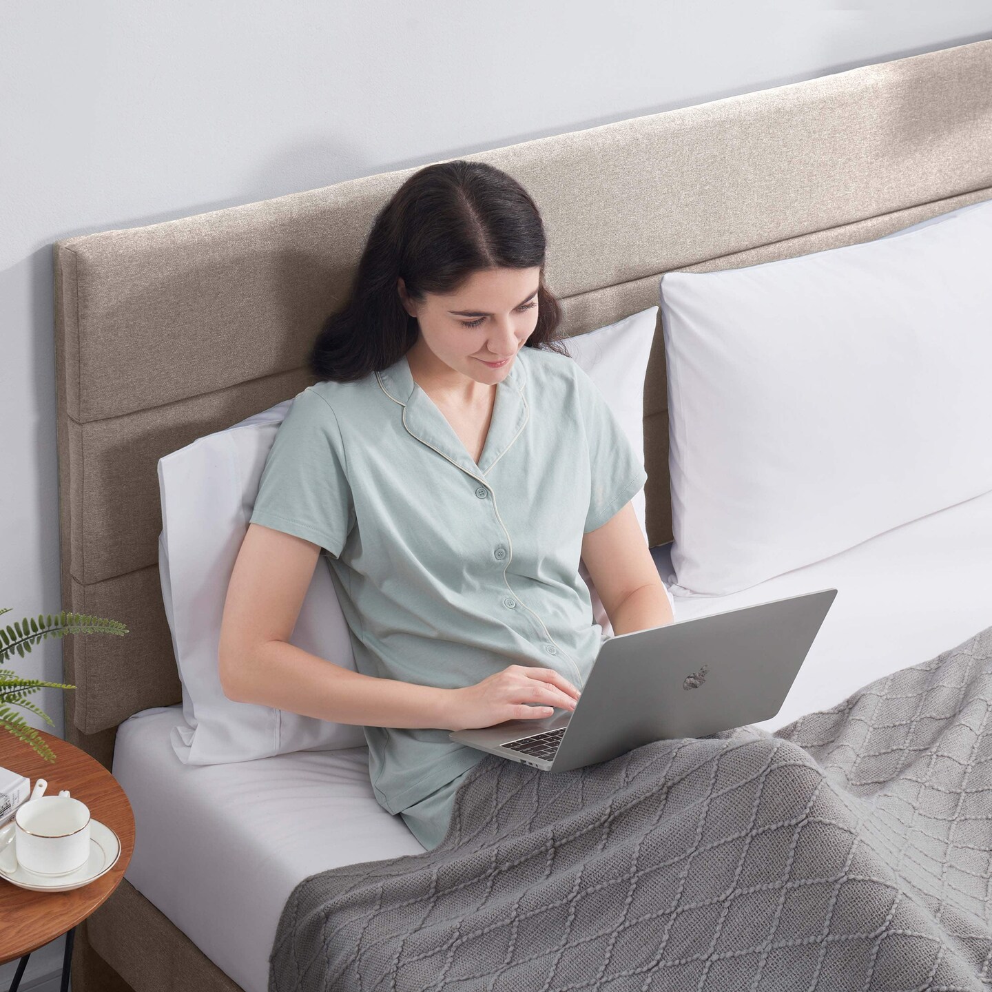 Nestl Horizontal Channel Upholstered Platform Bed