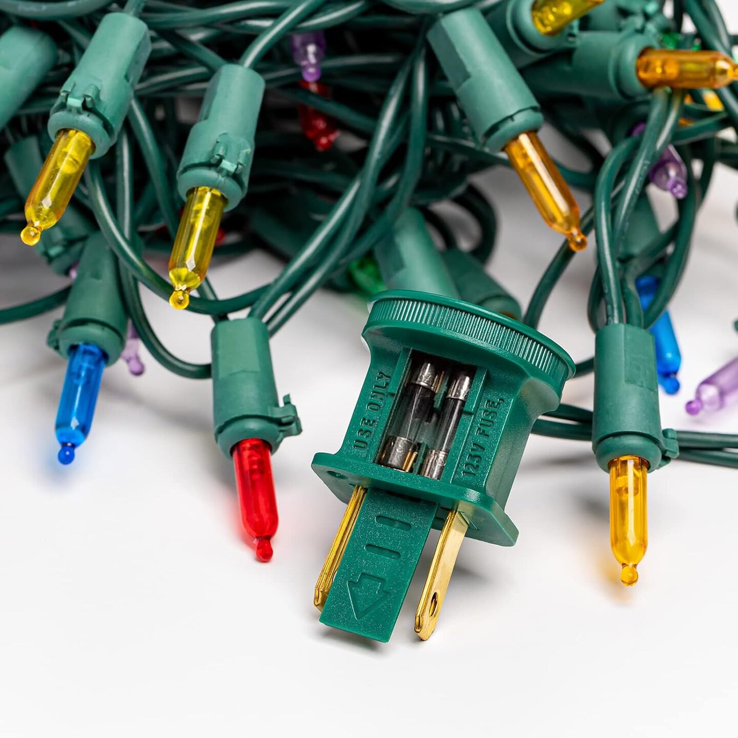 20pcs 5A 125V Christmas Light Fuses 5 Amp 125 Volt Max Glass Fuses Replacement for Outdoor C9 String Xmas Lights (5x20MM / 0.2x0.79Inch)
