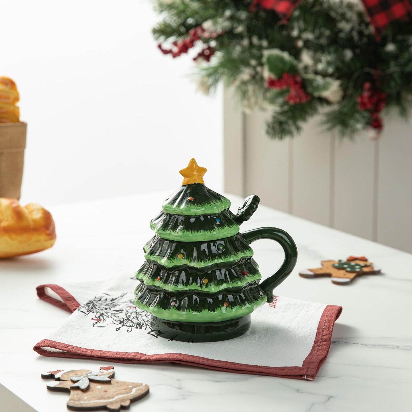 Christmas Ceramic Mug with Lid and Spoon