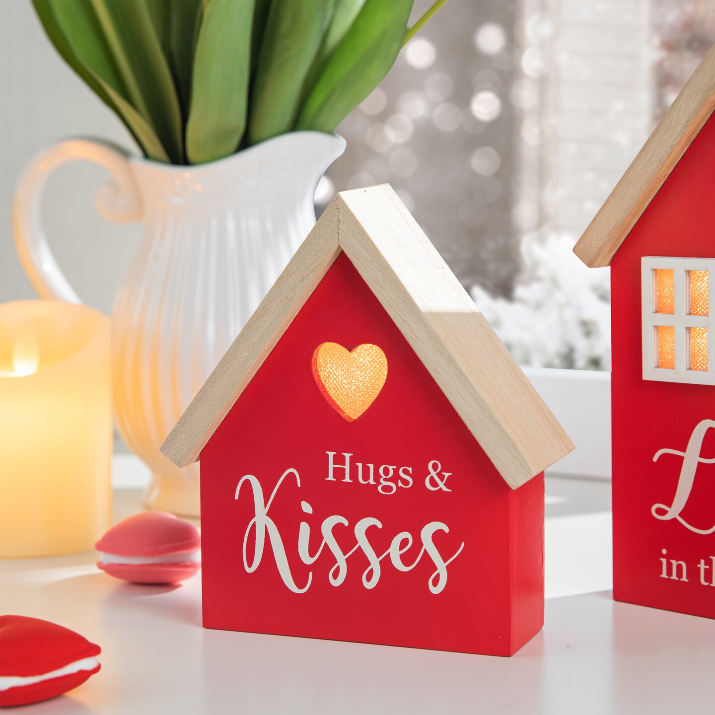 Set of 2 Lighted Valentine&#x2018;s Wooden House-shaped Table Decor