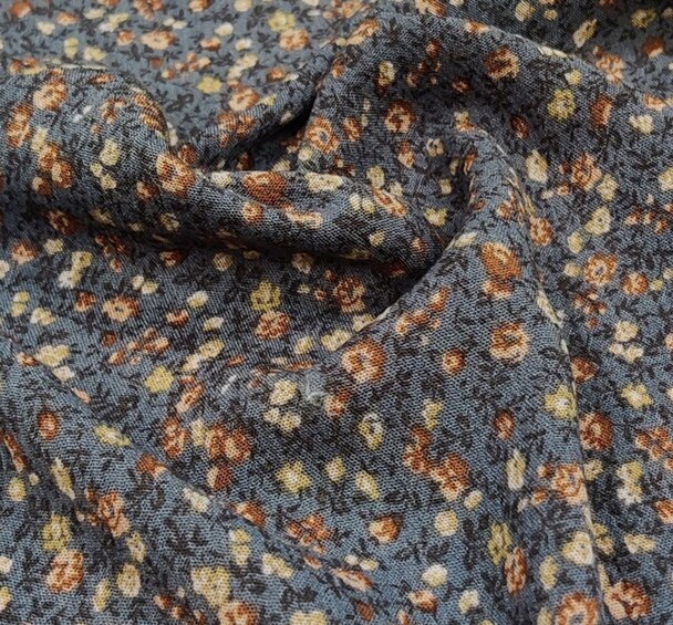 1 Yard Rayon Crinkle Asphalt Gray Width 50/53" Apparel Fabric