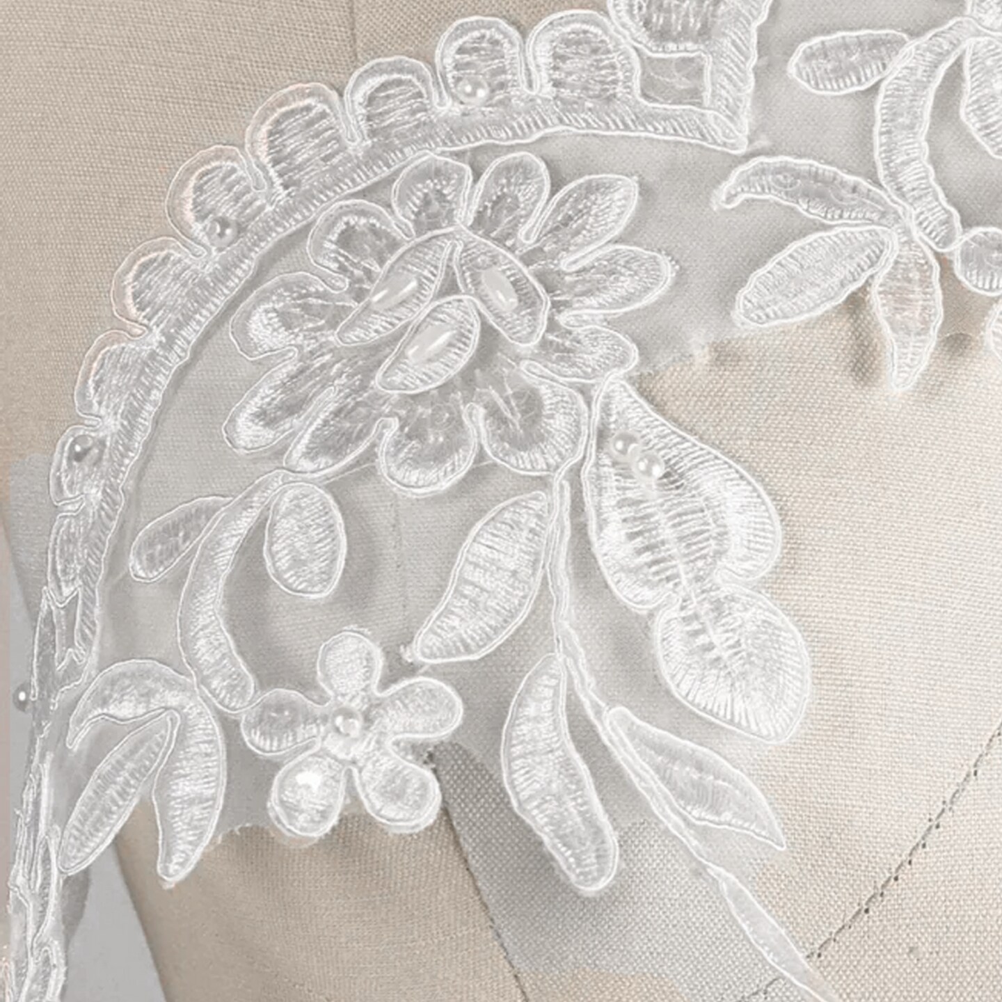 1 Yard White Bridal Lace Trim with Beaded Rose Design and Scalloped Edges 6 Inch