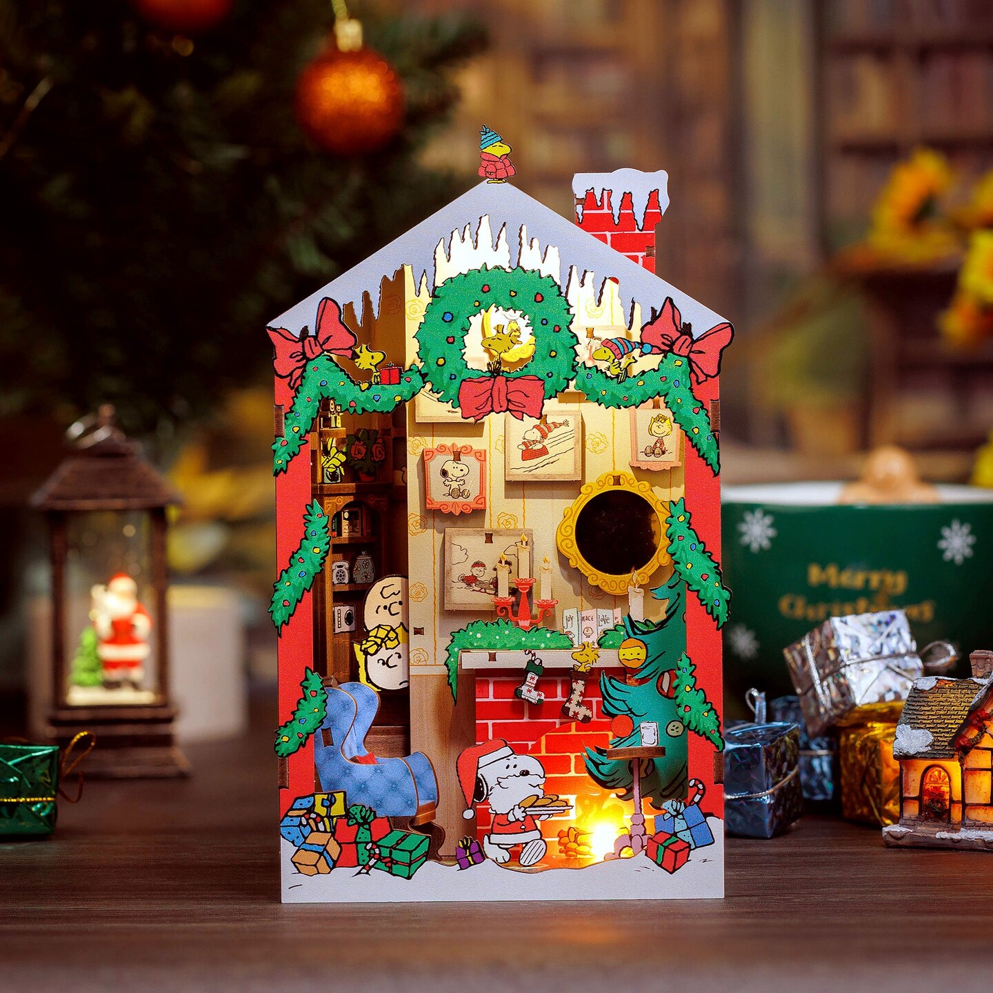 Peanuts&#xAE; Christmas | DIY Miniature Book Nook Kit